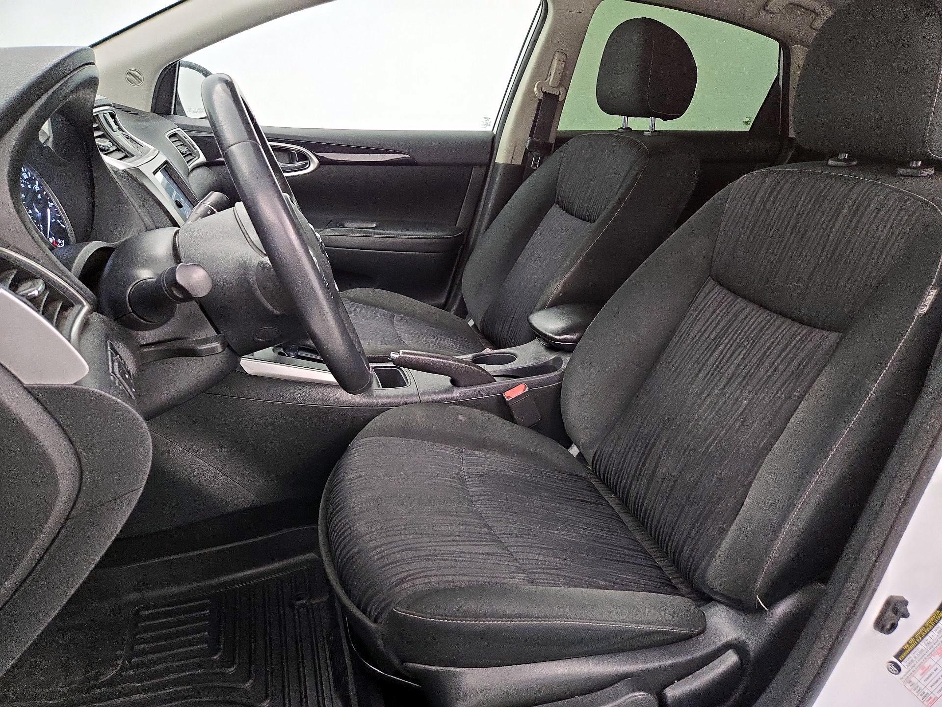 Thumbnail: 2019 Nissan Sentra - 11