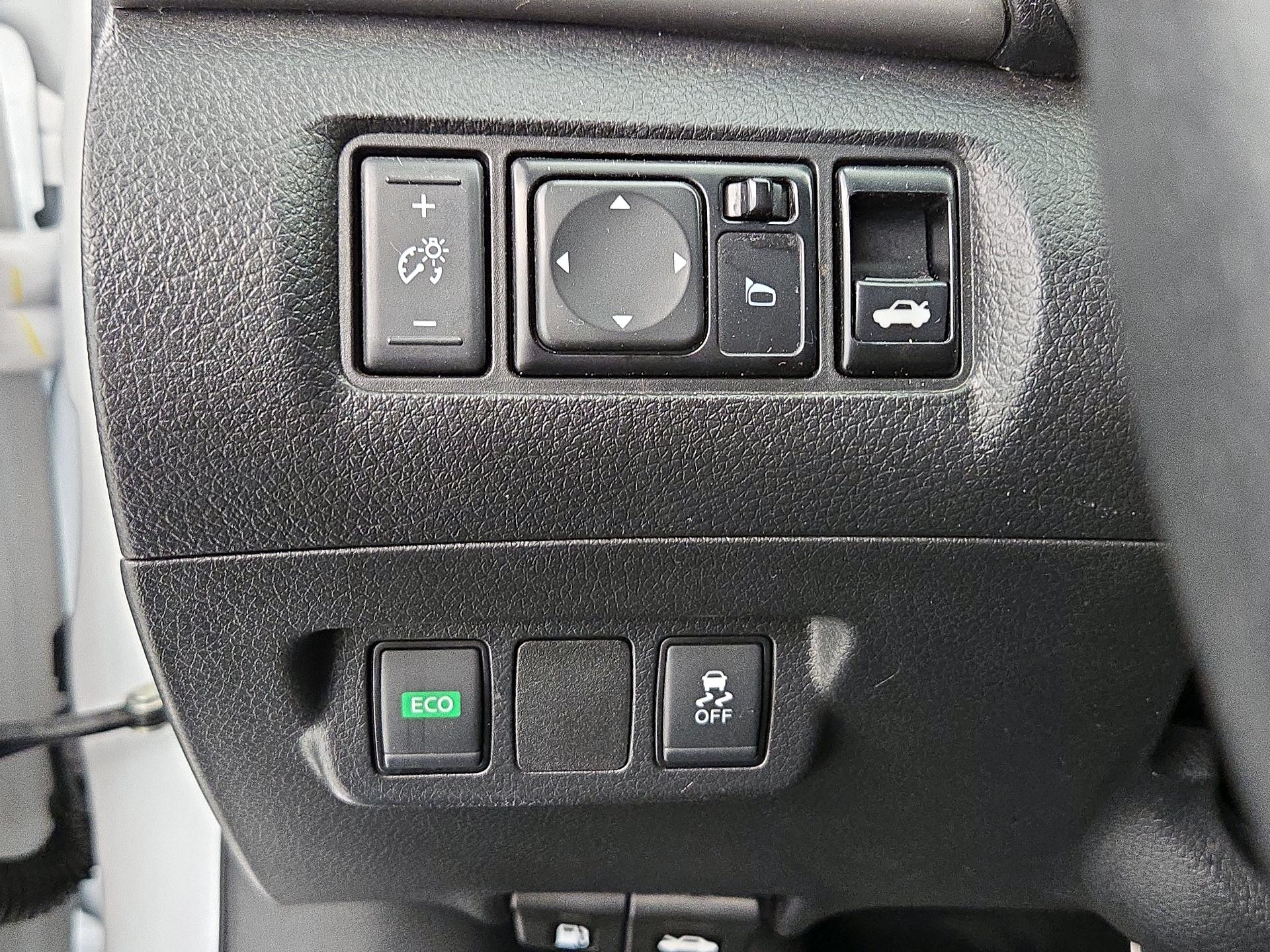 Thumbnail: 2019 Nissan Sentra - 13