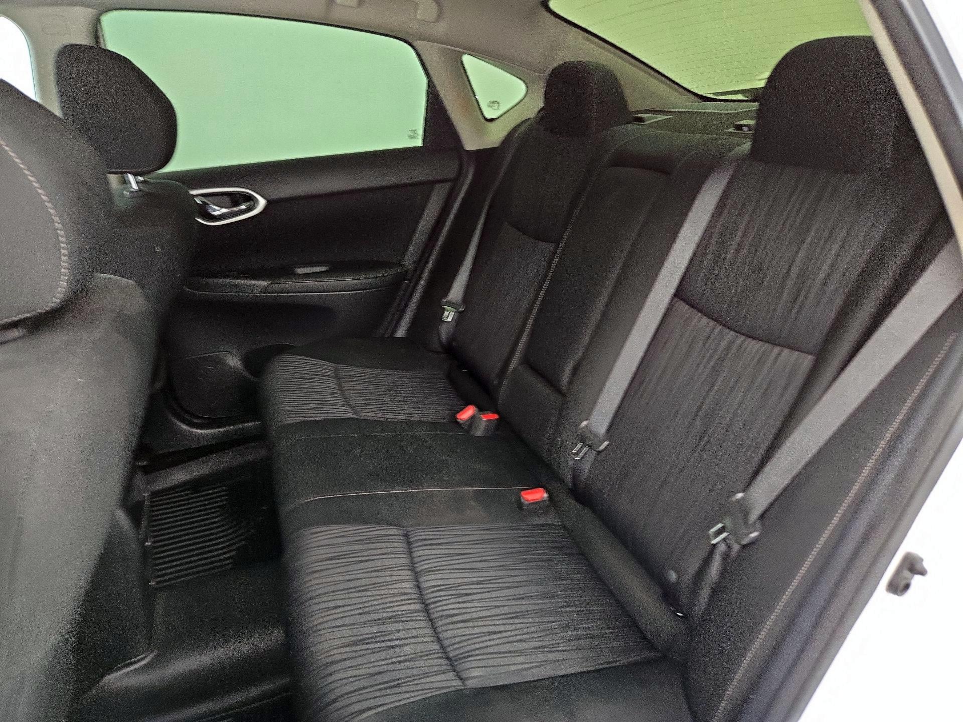 Thumbnail: 2019 Nissan Sentra - 19