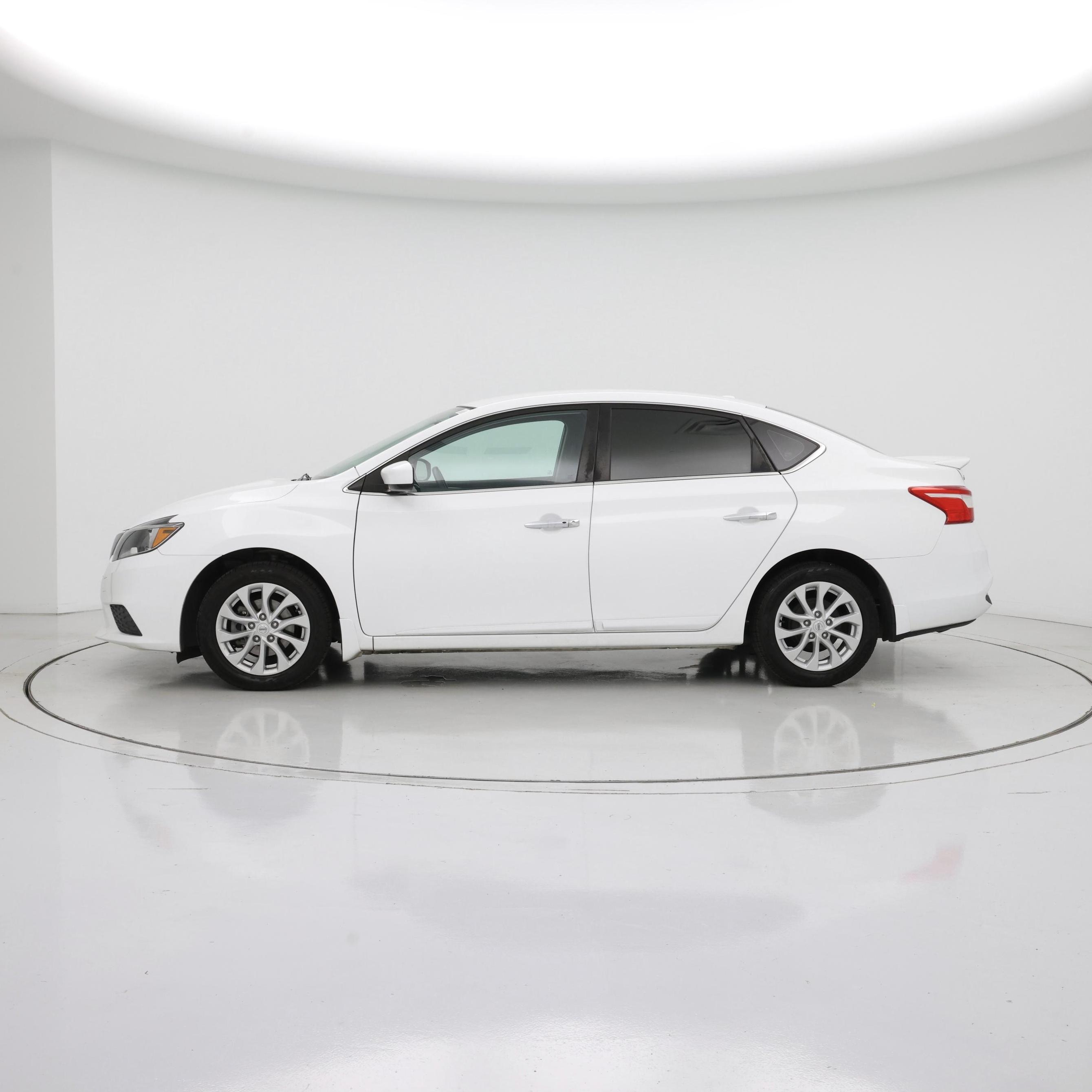 Thumbnail: 2019 Nissan Sentra - 3