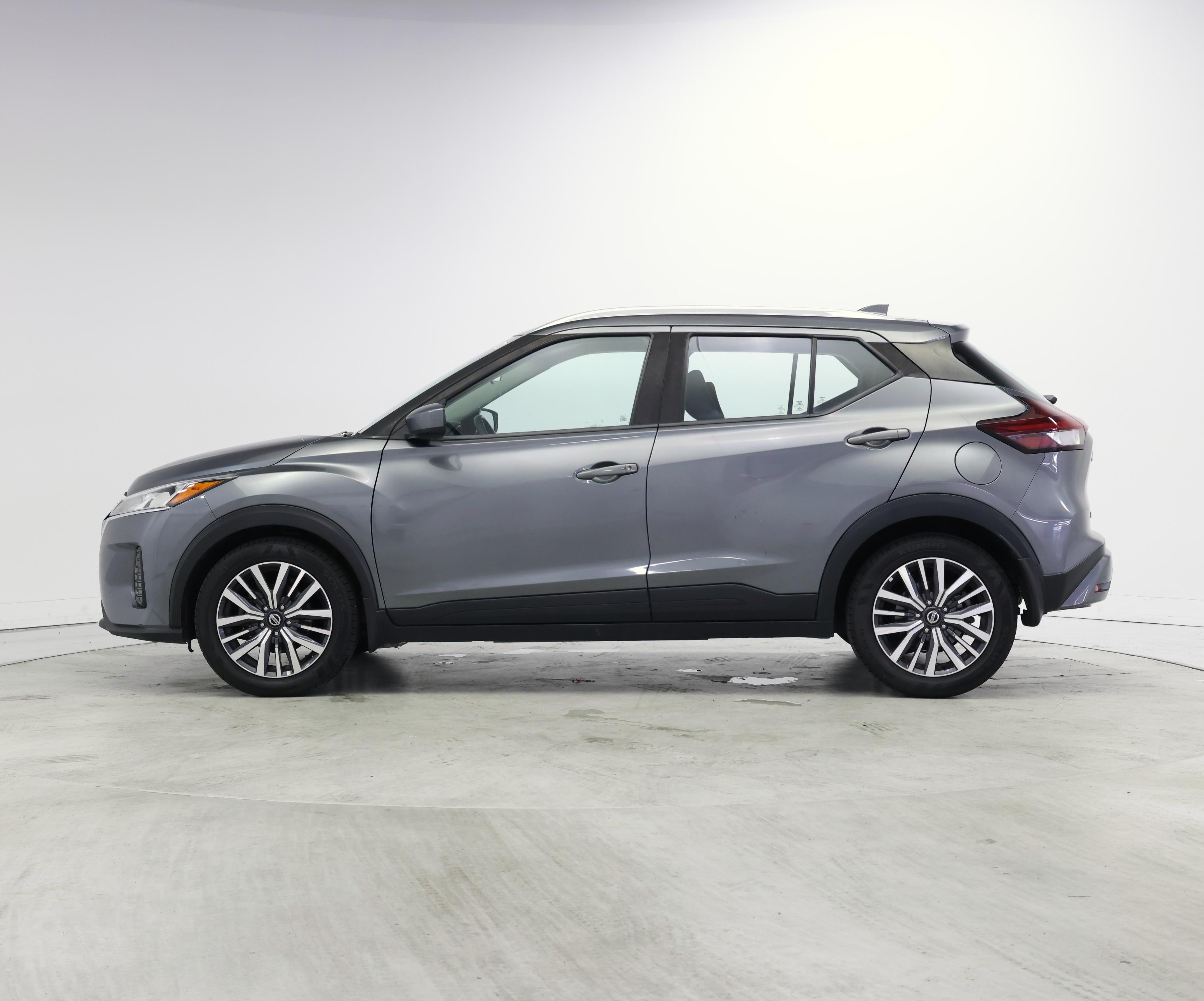 Thumbnail: 2021 Nissan Kicks - 3