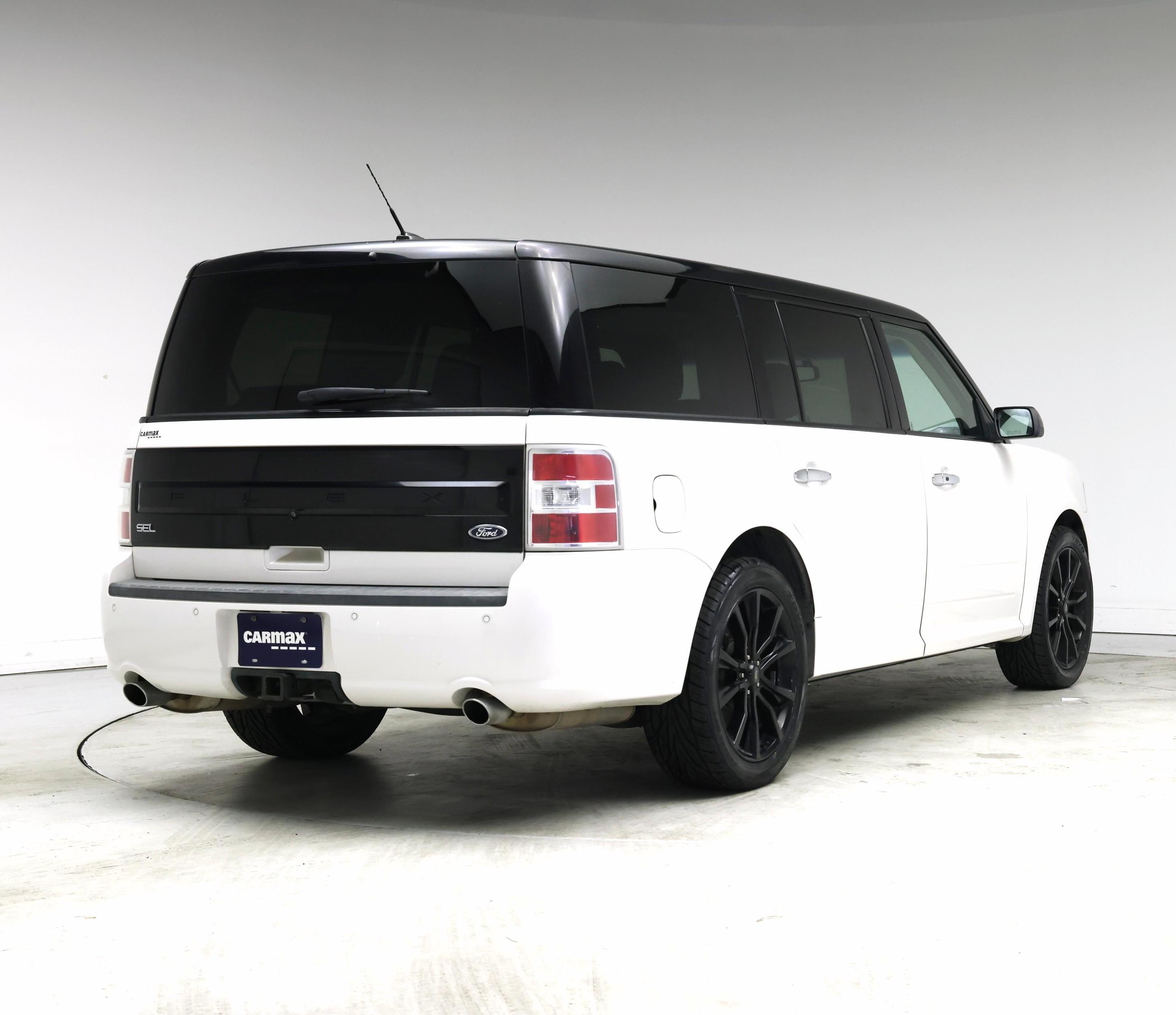 Thumbnail: 2018 Ford Flex - 8
