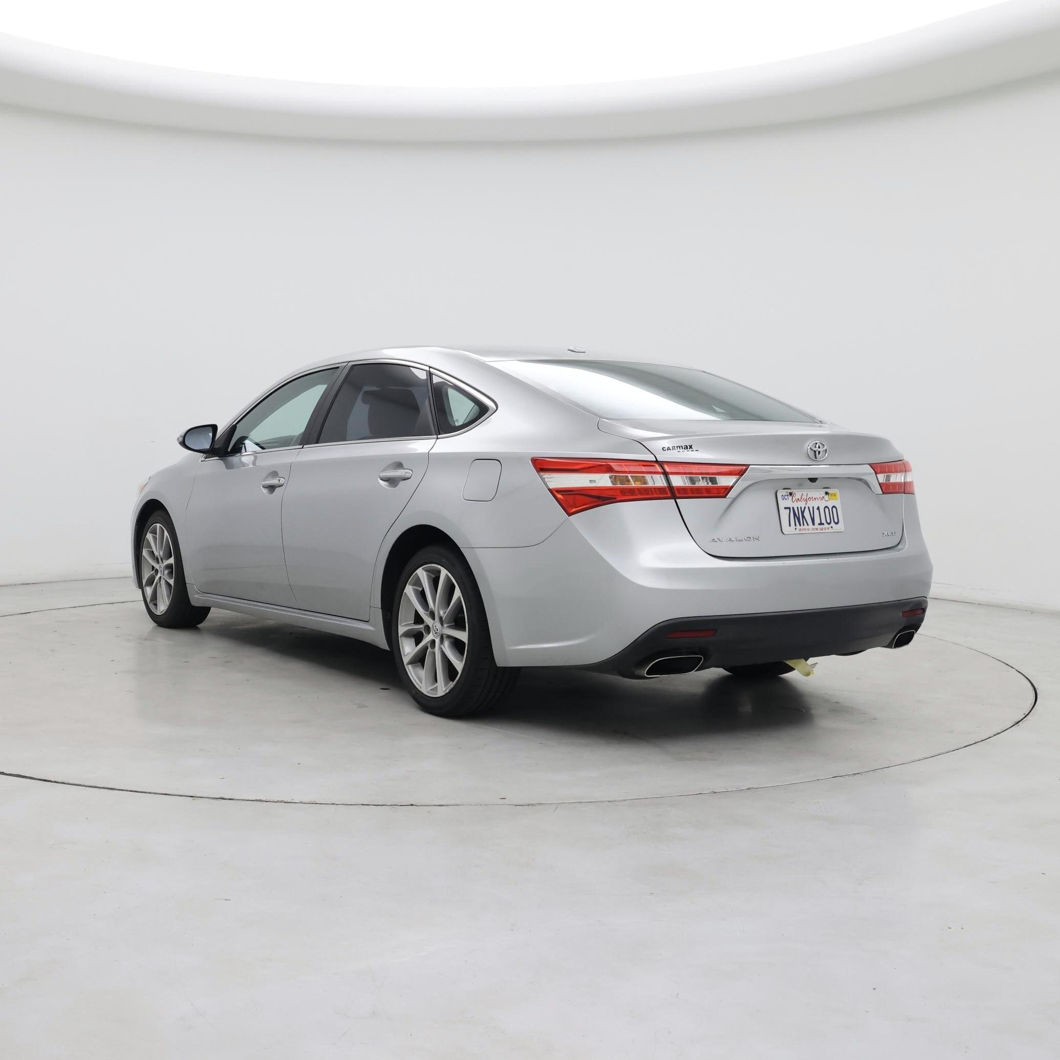 Thumbnail: 2015 Toyota Avalon - 2