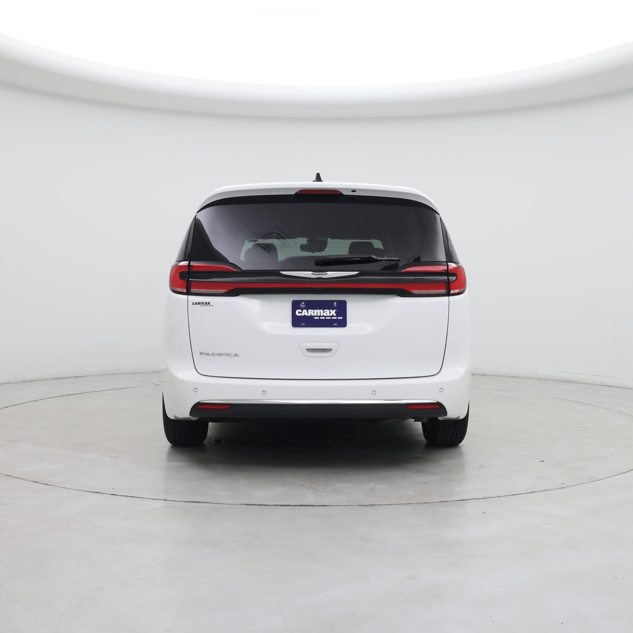 Thumbnail: 2023 Chrysler Pacifica - 6