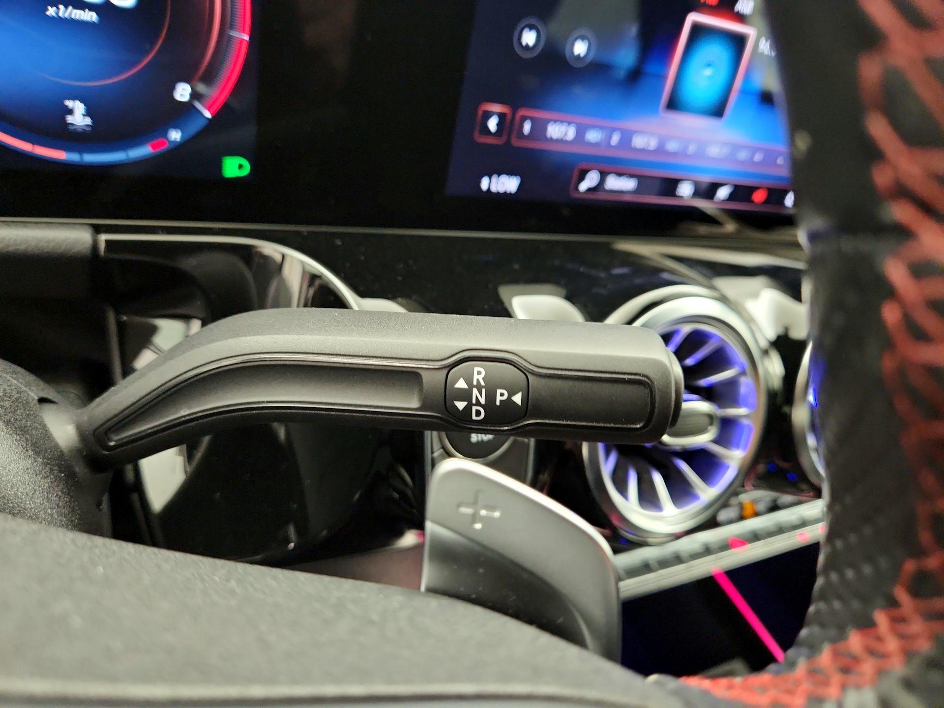 Thumbnail: 2022 Mercedes-Benz GLA - 17
