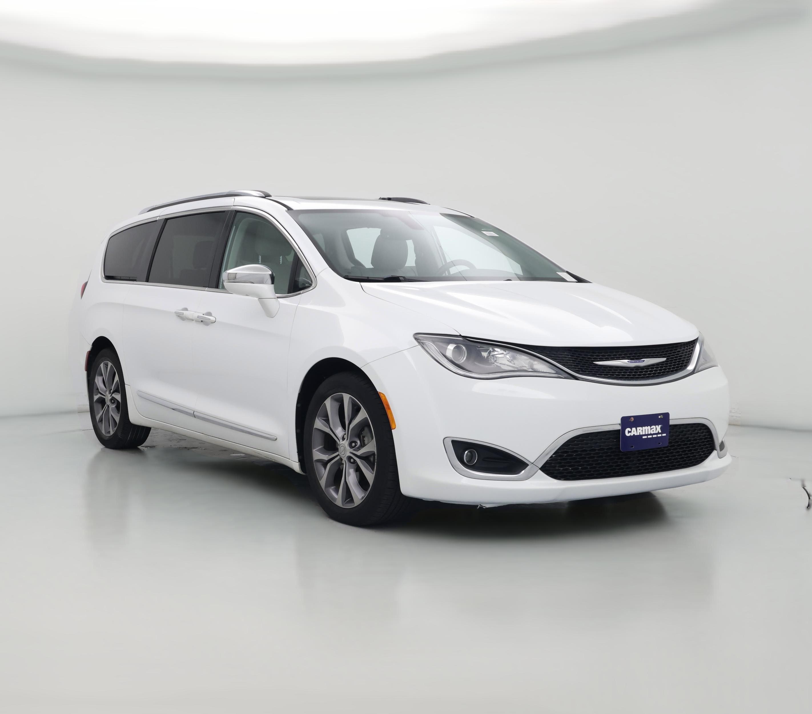 Thumbnail: 2018 Chrysler Pacifica - 1