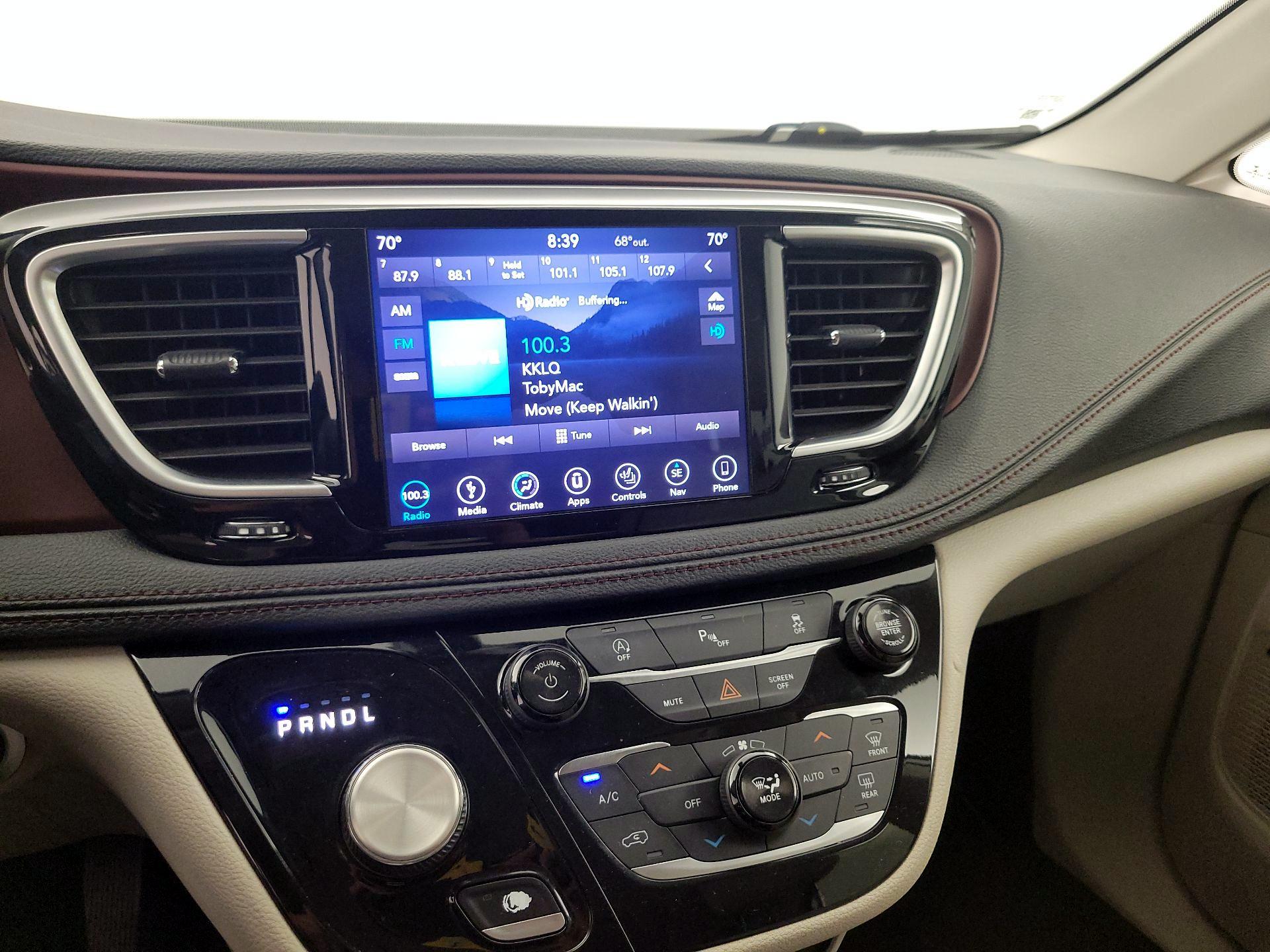 Thumbnail: 2018 Chrysler Pacifica - 16