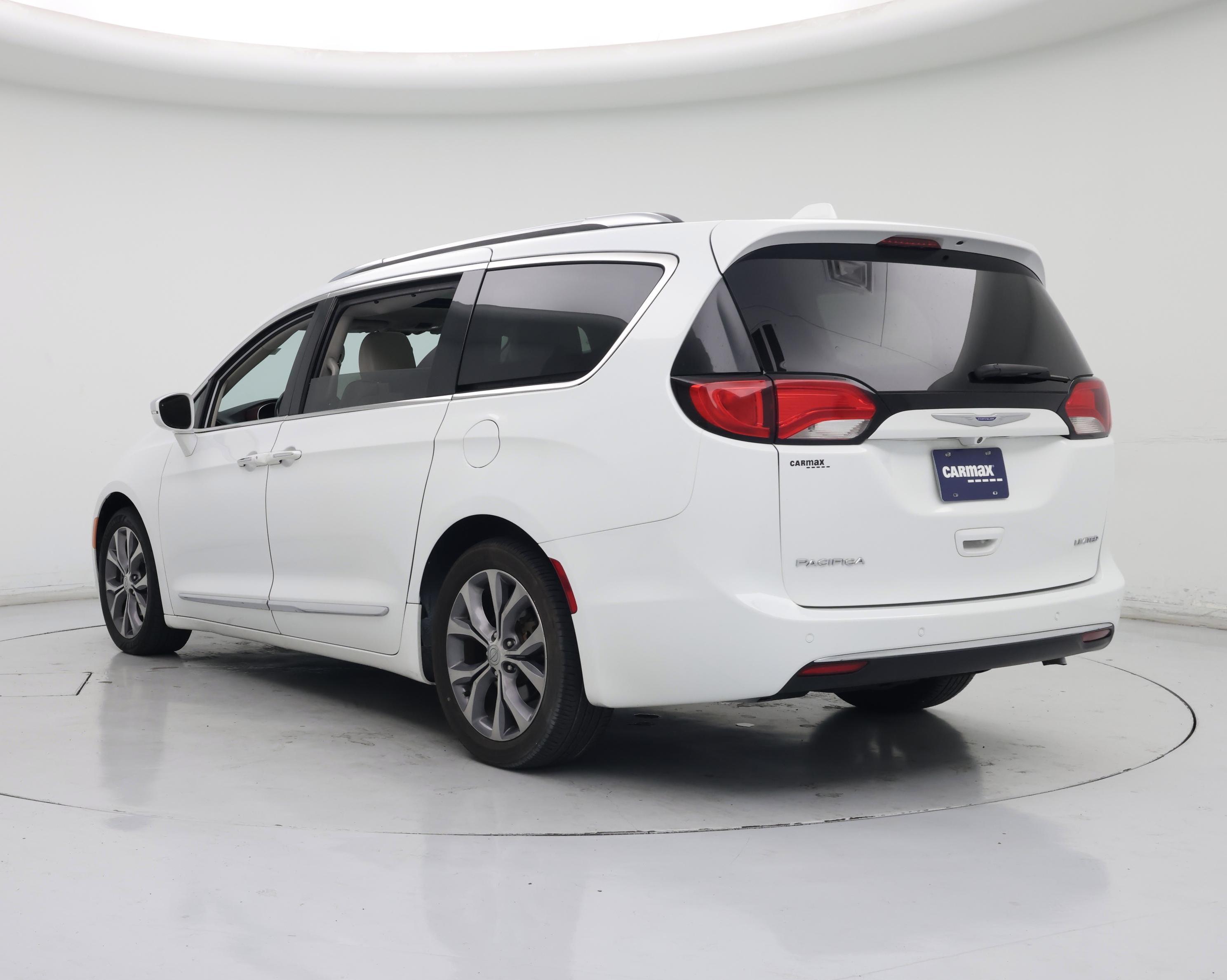 Thumbnail: 2018 Chrysler Pacifica - 2