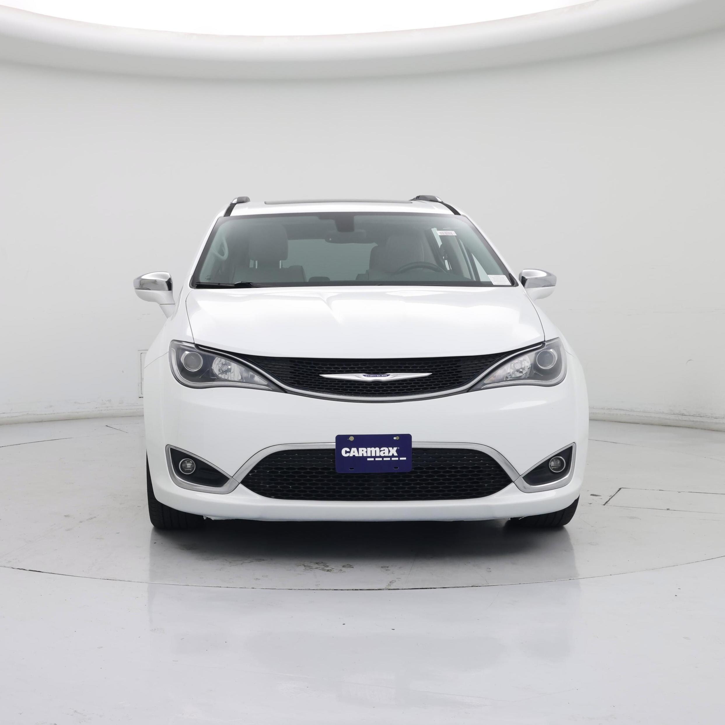 Thumbnail: 2018 Chrysler Pacifica - 5