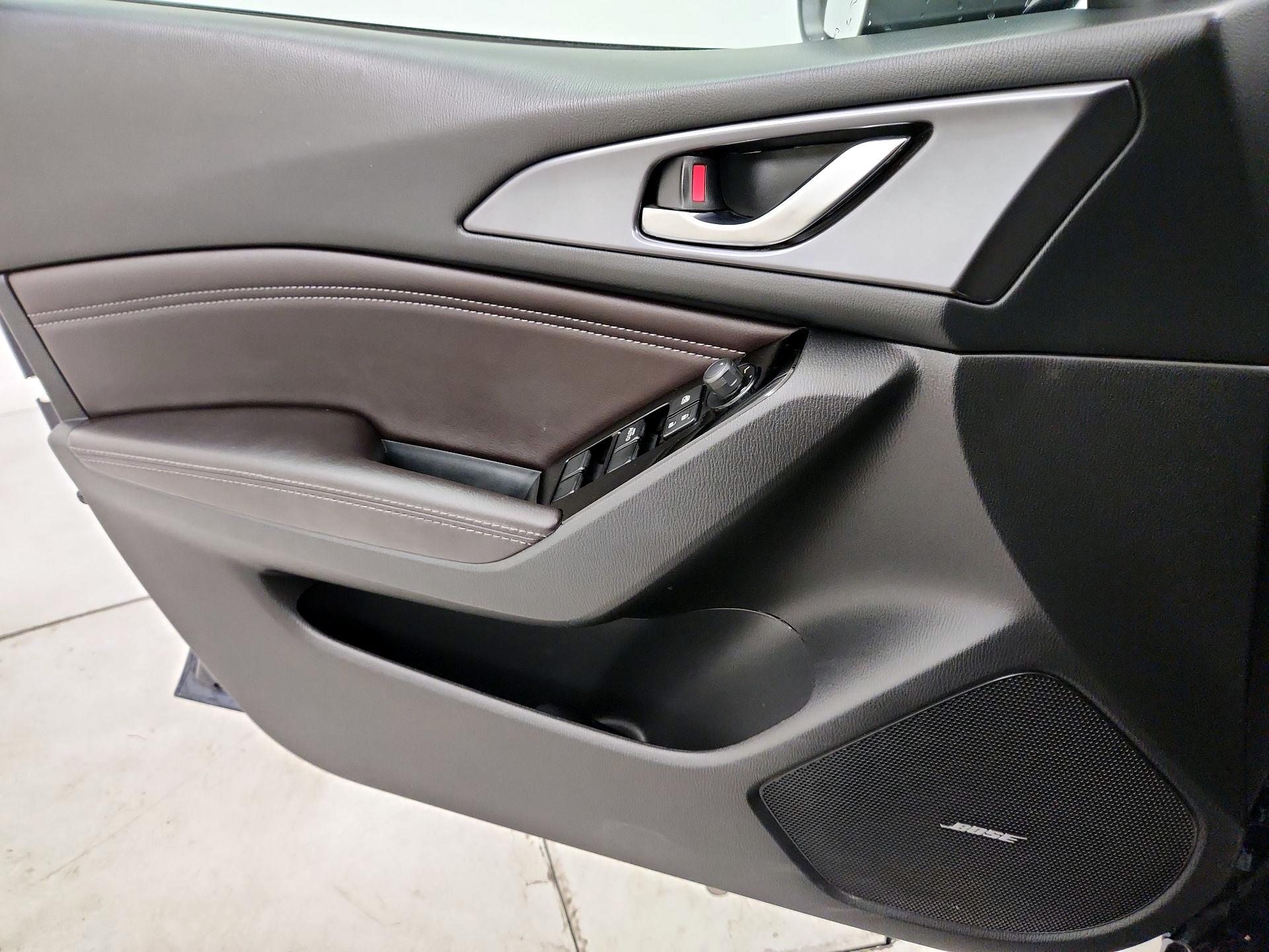 Thumbnail: 2017 Mazda Mazda3 - 12