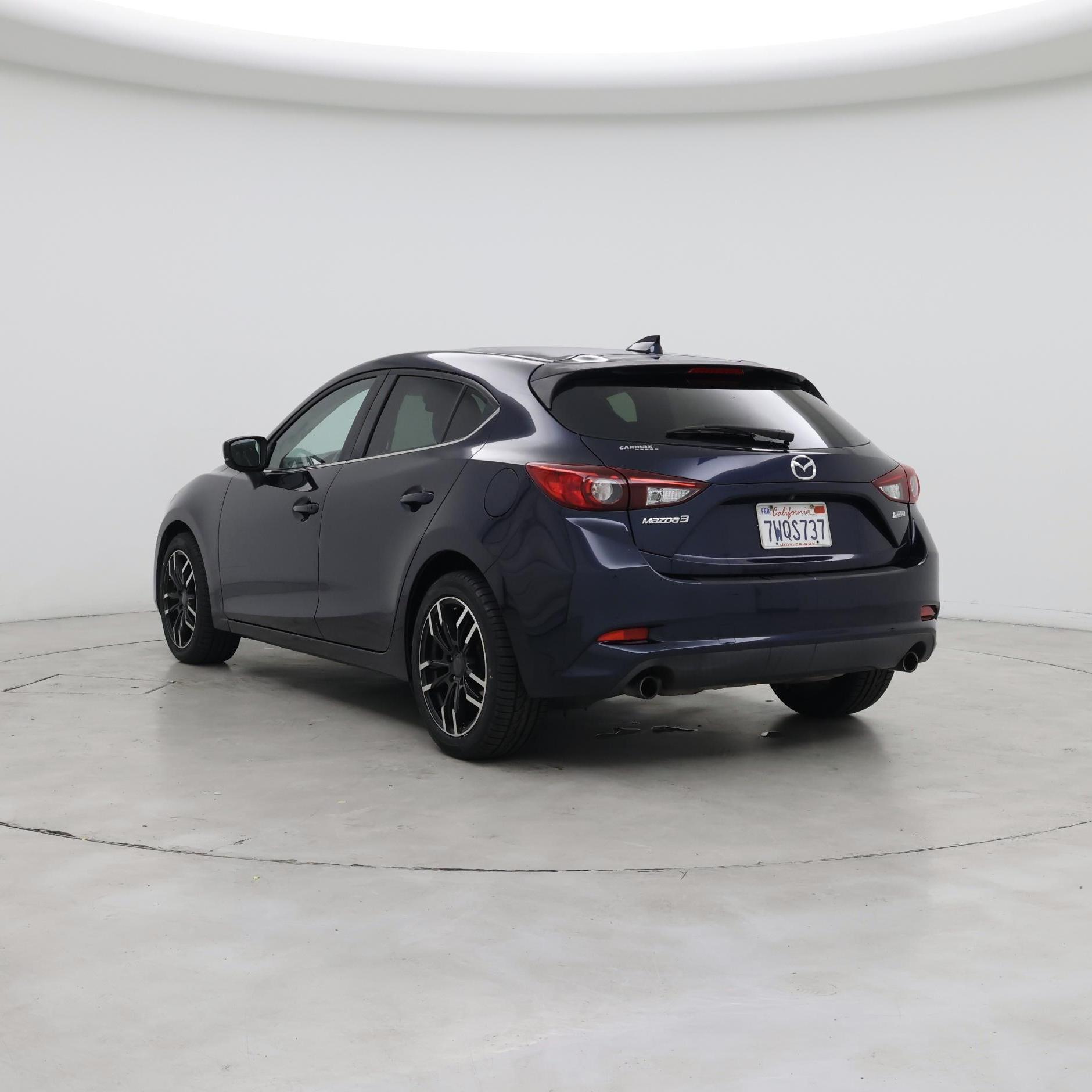 Thumbnail: 2017 Mazda Mazda3 - 2