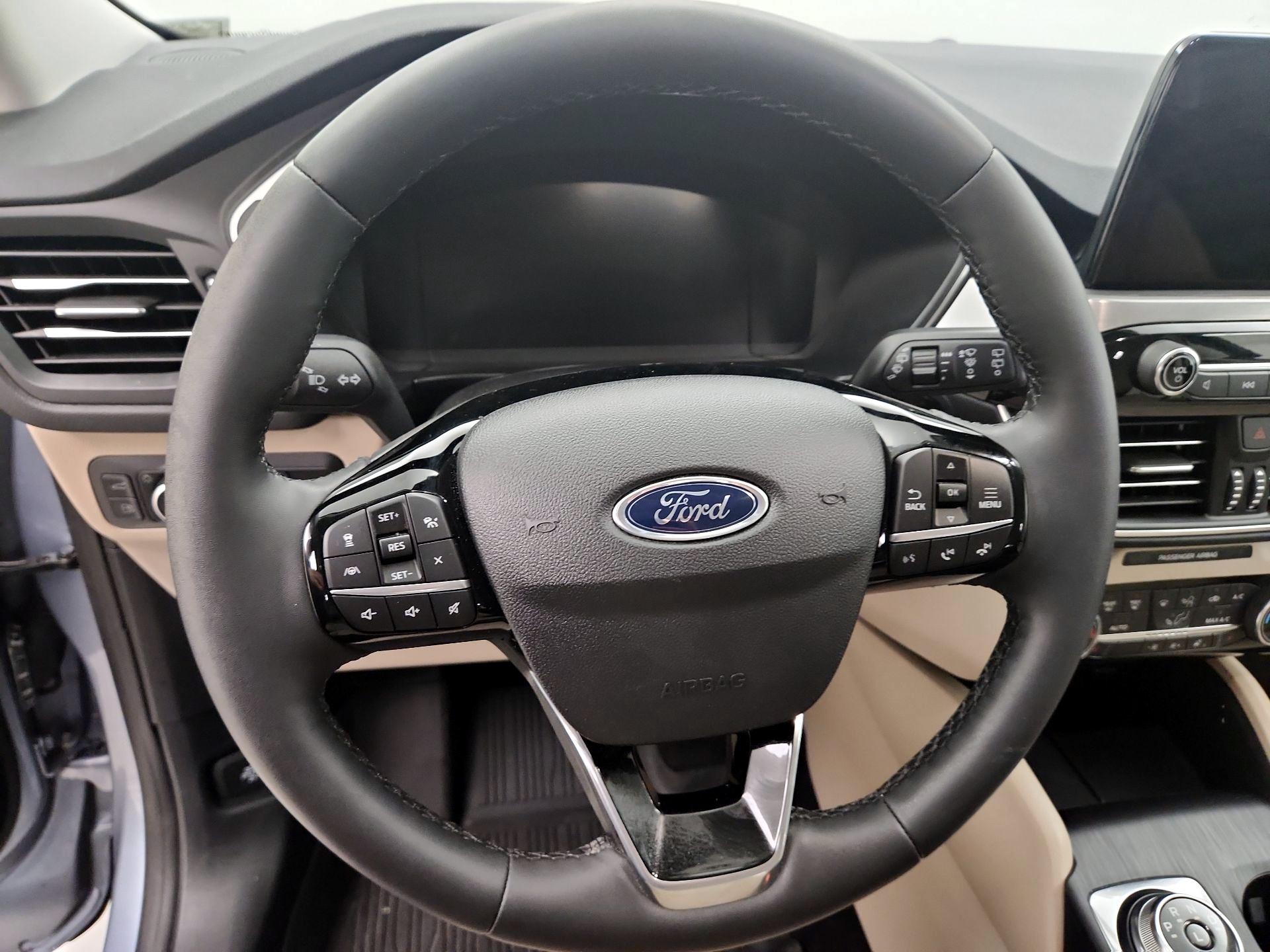 Thumbnail: 2022 Ford Escape - 10