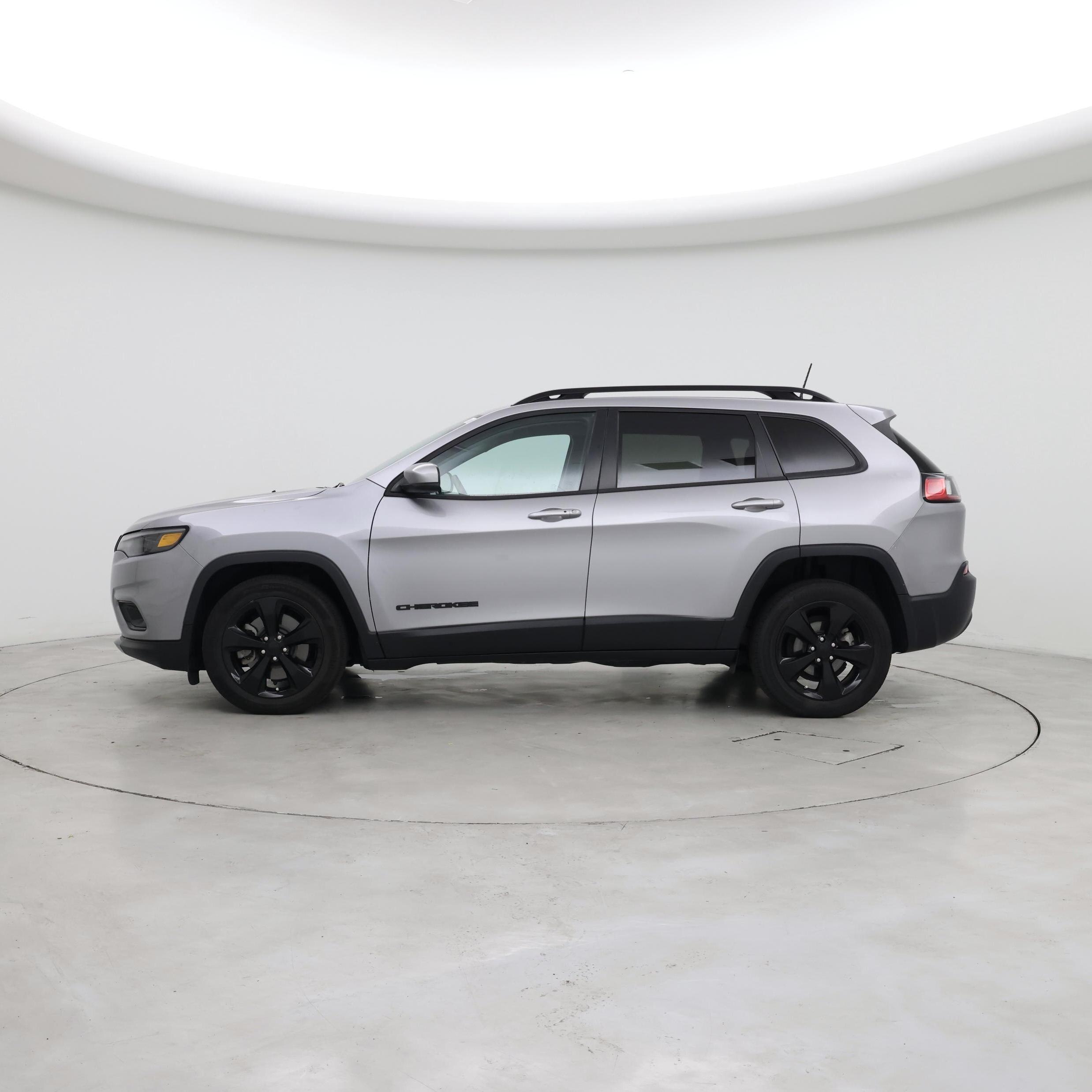 Thumbnail: 2020 Jeep Cherokee - 3
