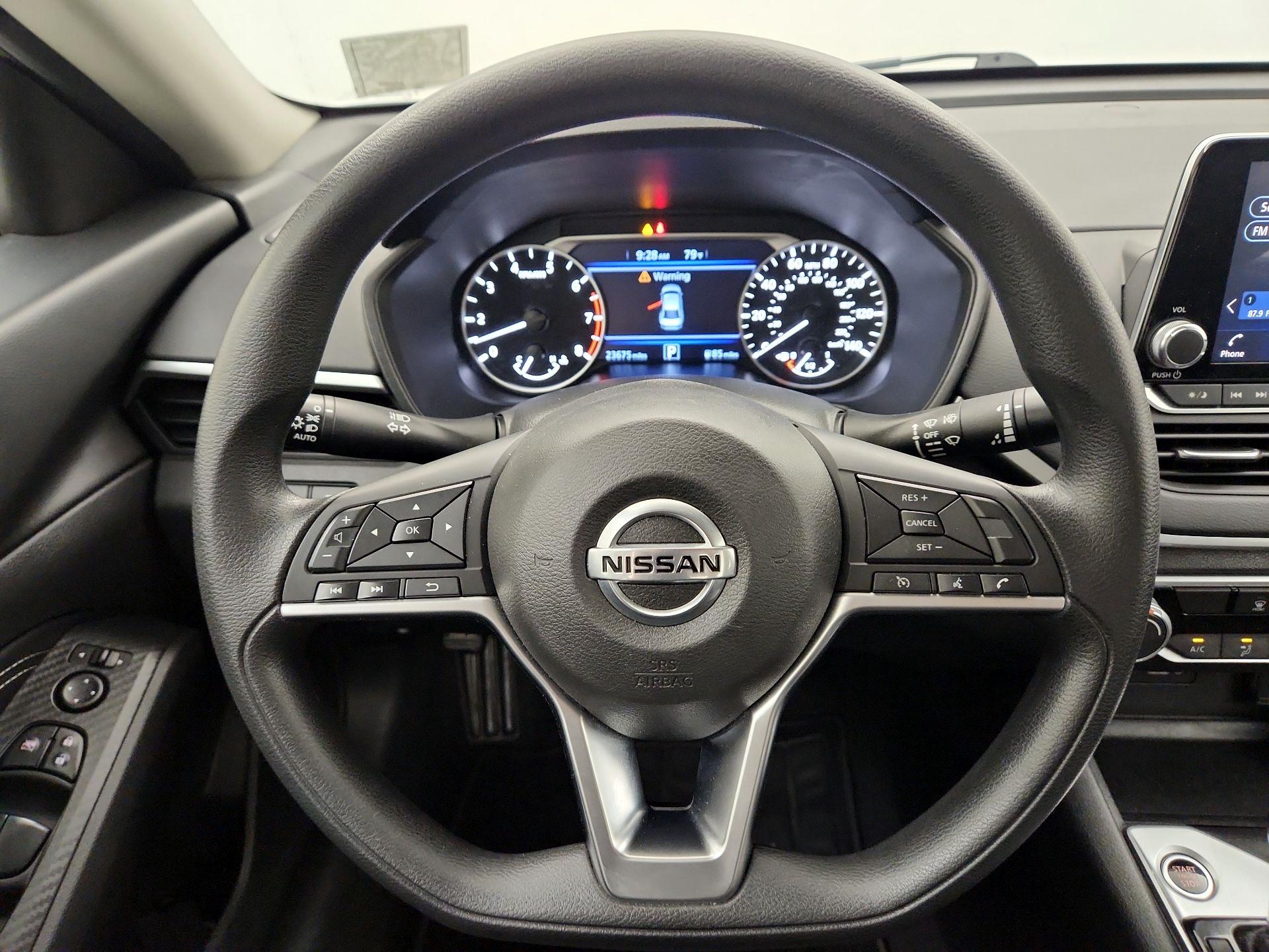 Thumbnail: 2020 Nissan Altima - 10