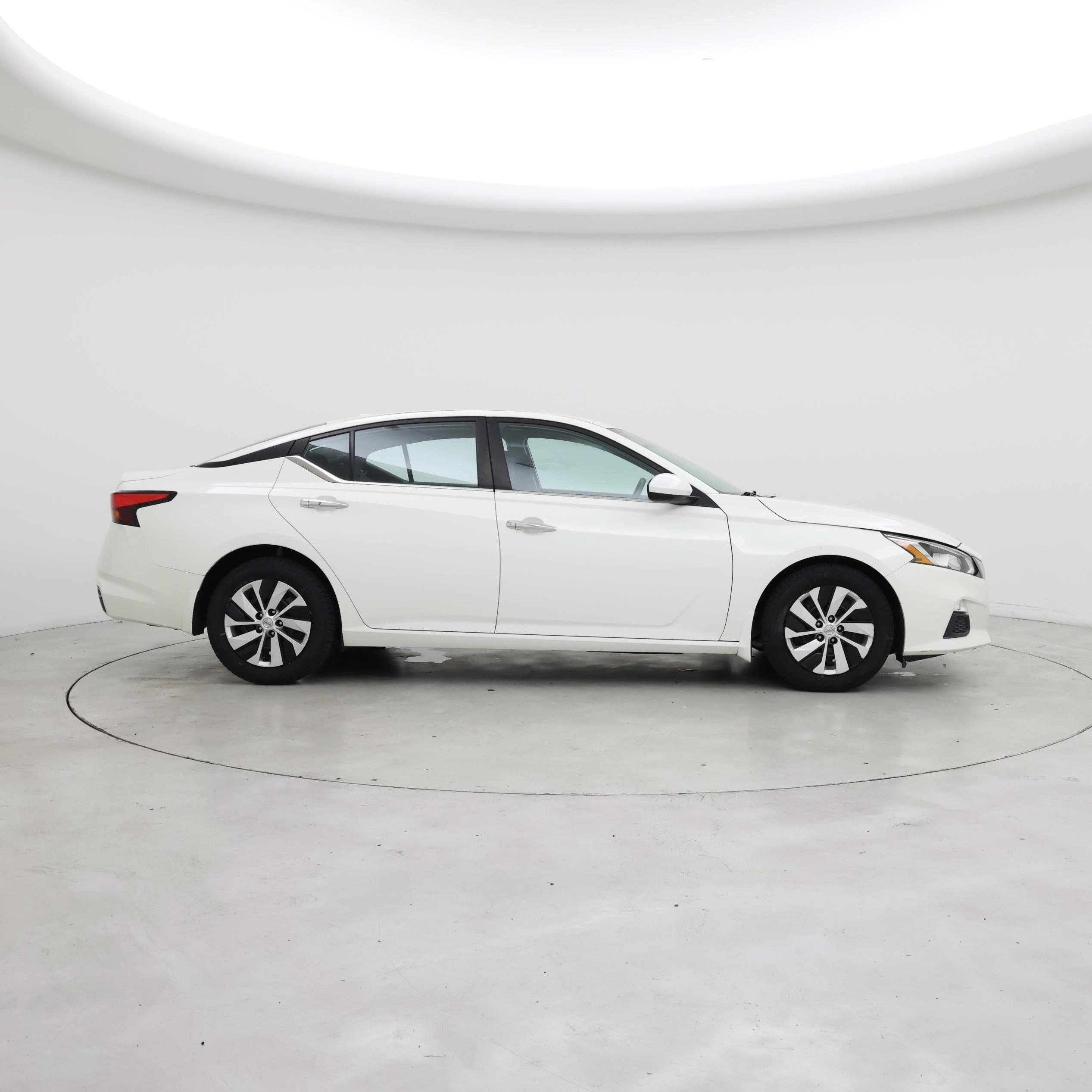 Thumbnail: 2020 Nissan Altima - 7