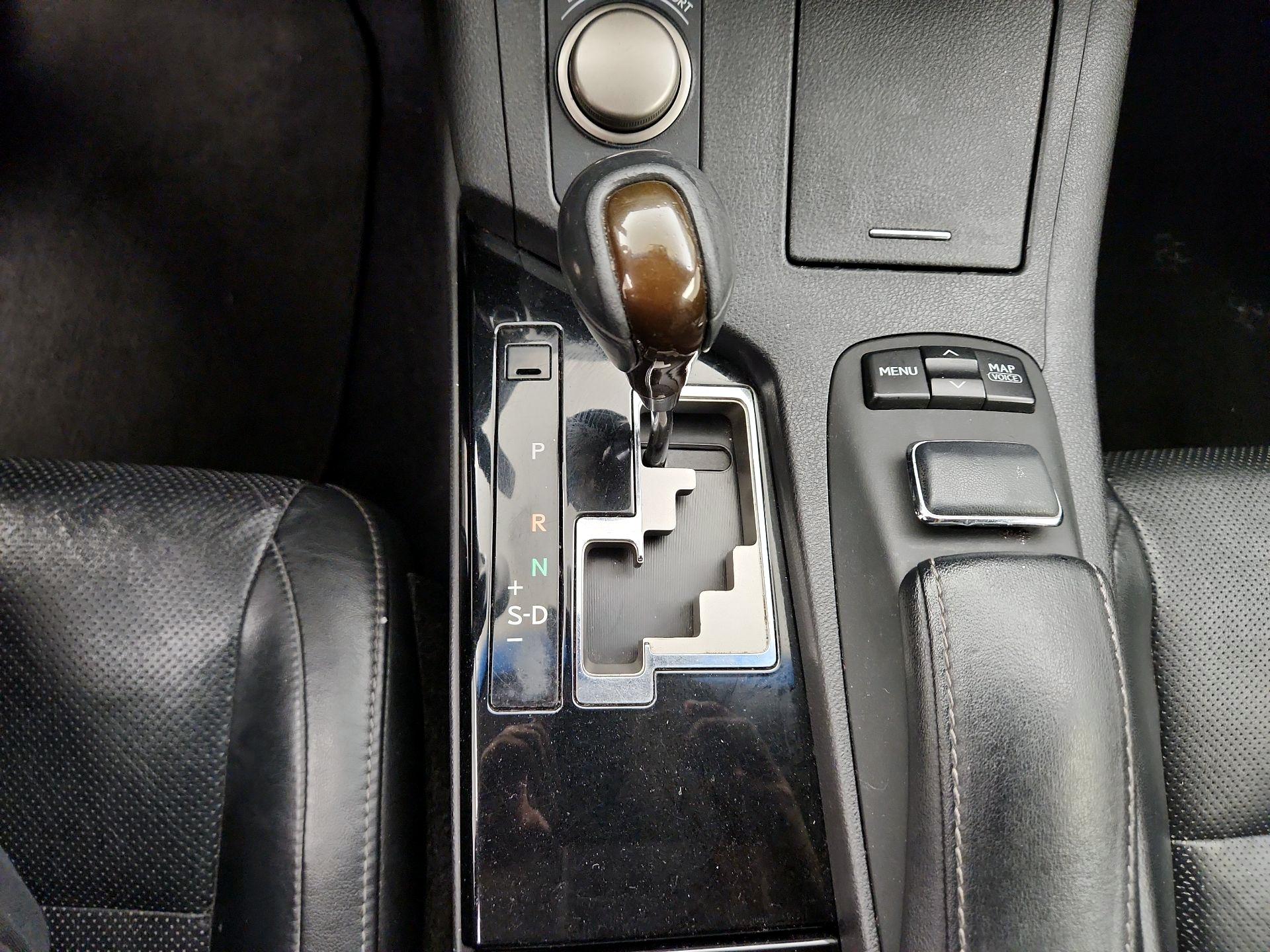 Thumbnail: 2013 Lexus ES - 18