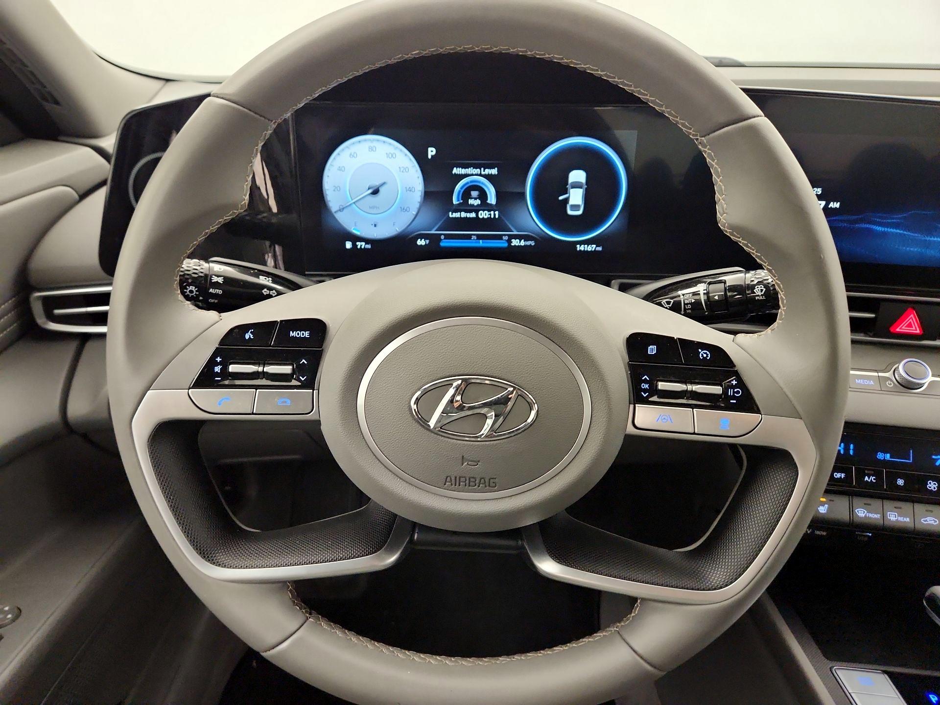 Thumbnail: 2023 Hyundai Elantra - 10