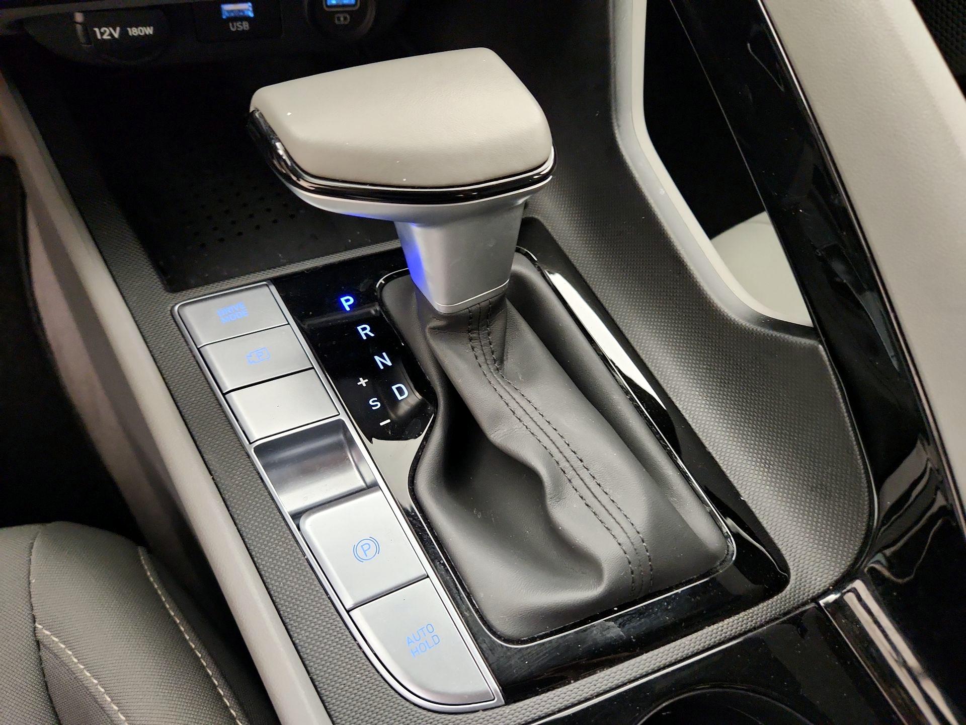 Thumbnail: 2023 Hyundai Elantra - 18