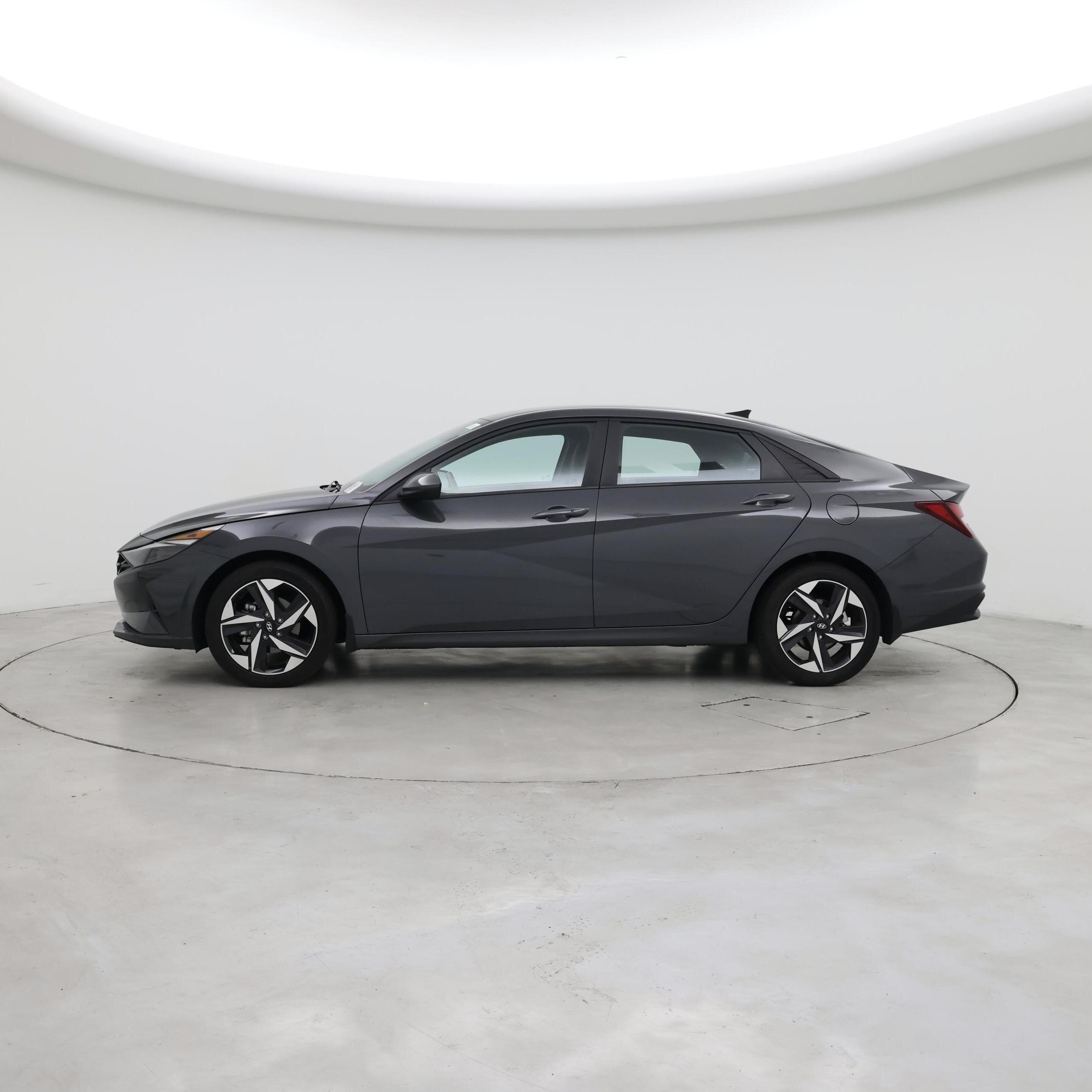 Thumbnail: 2023 Hyundai Elantra - 3