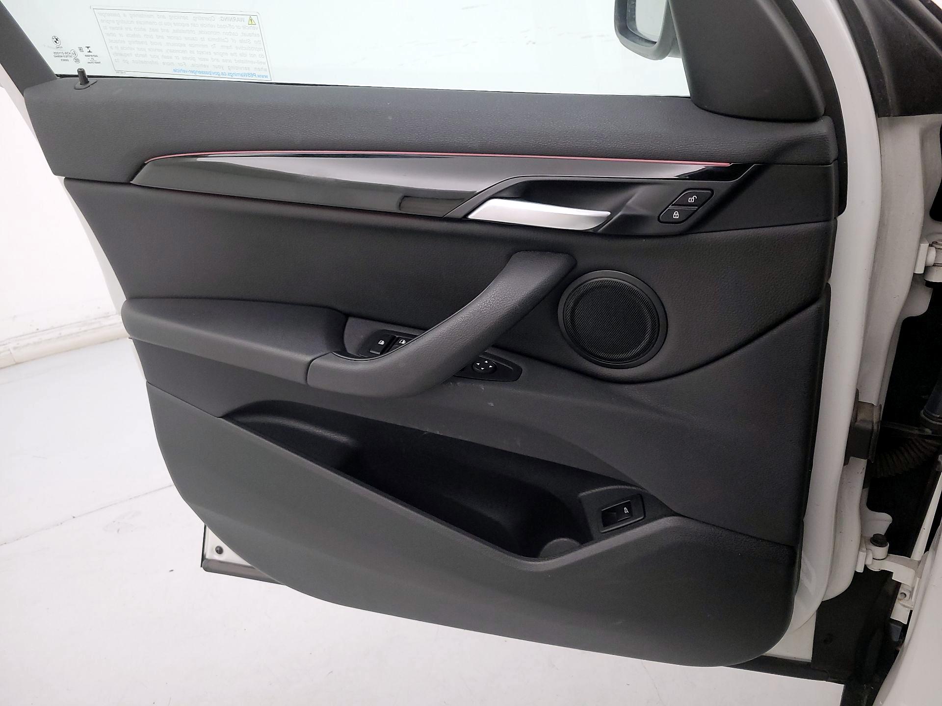 Thumbnail: 2022 BMW X1 - 12