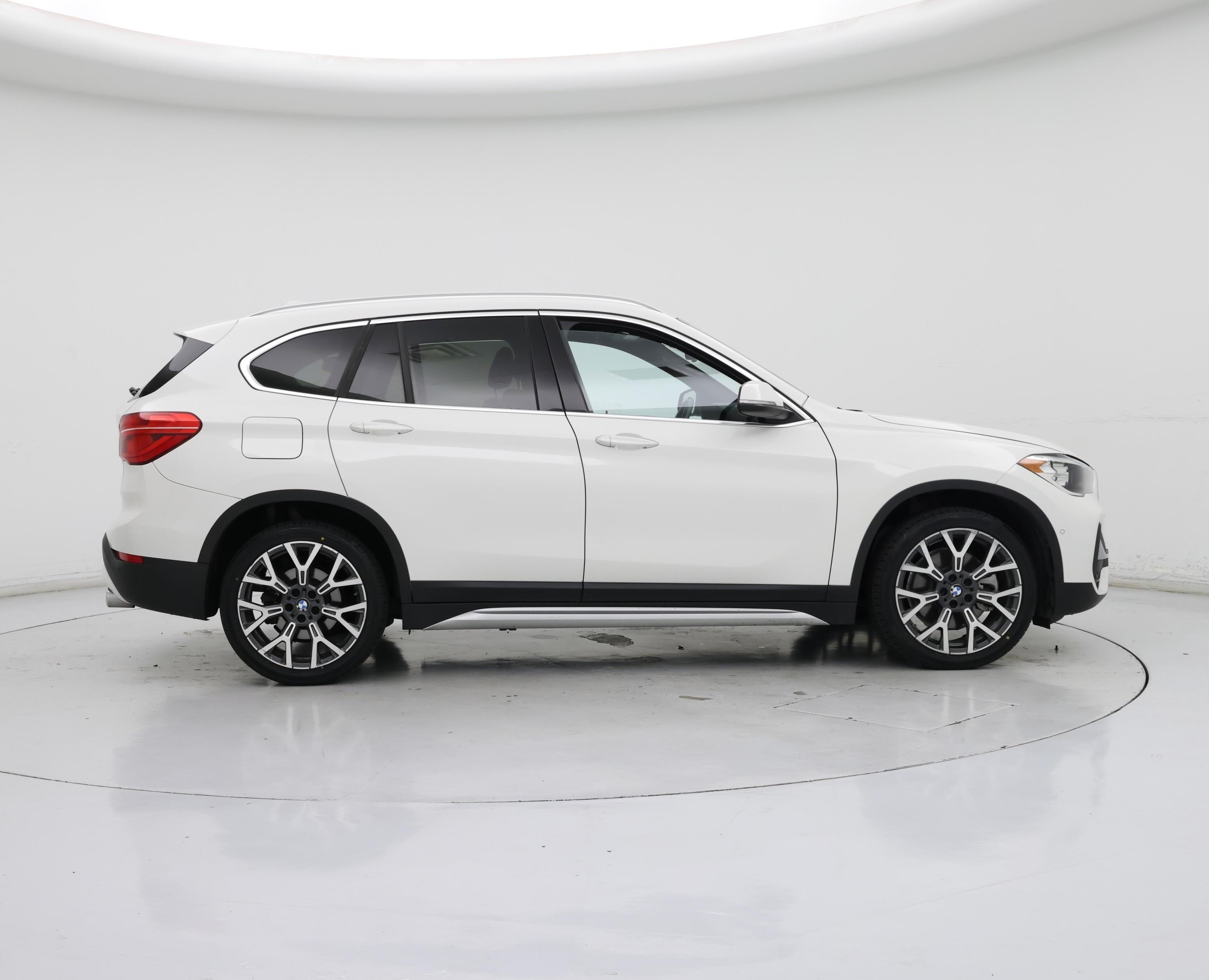 Thumbnail: 2022 BMW X1 - 7