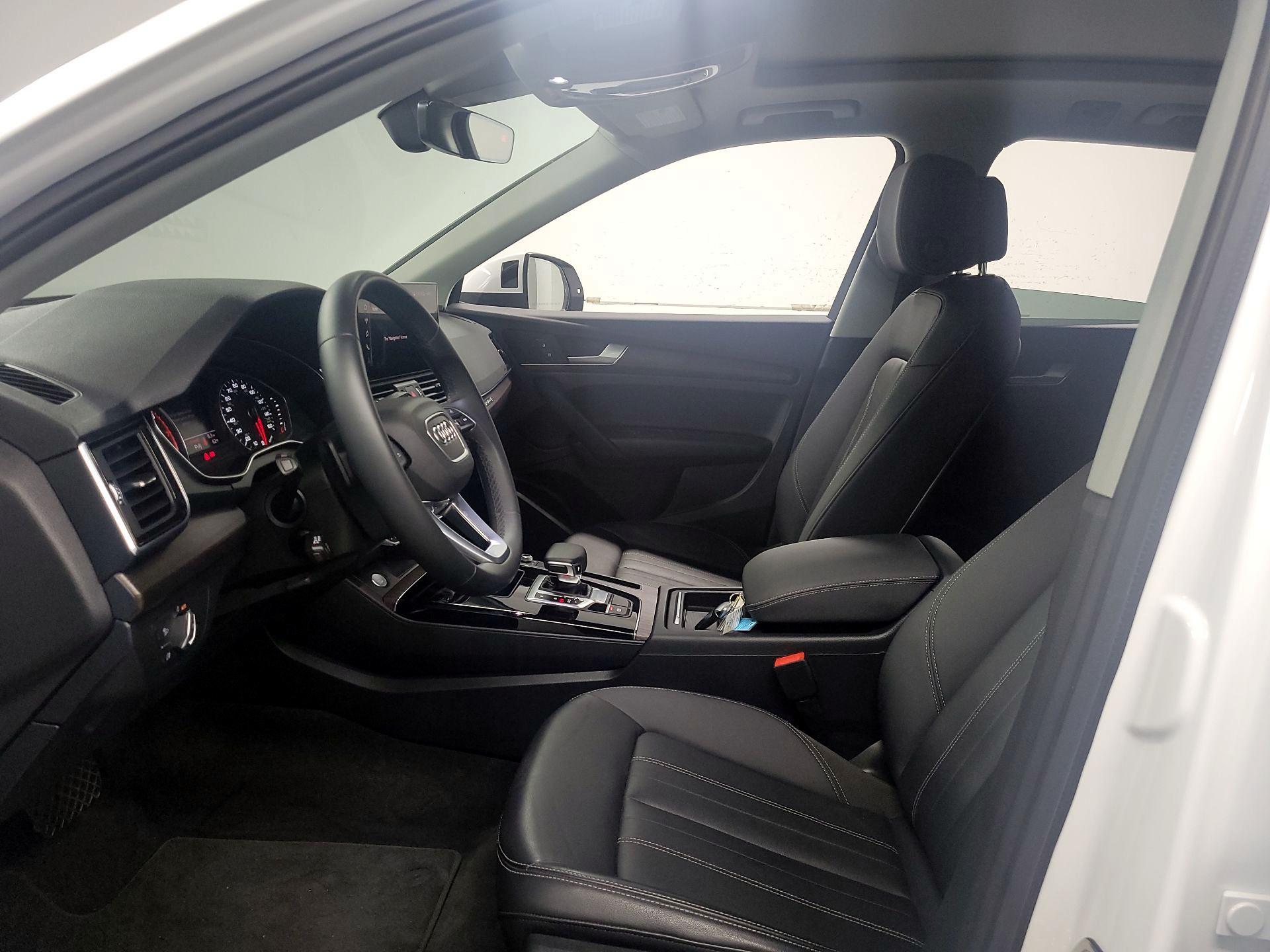 Thumbnail: 2021 Audi Q5 - 11