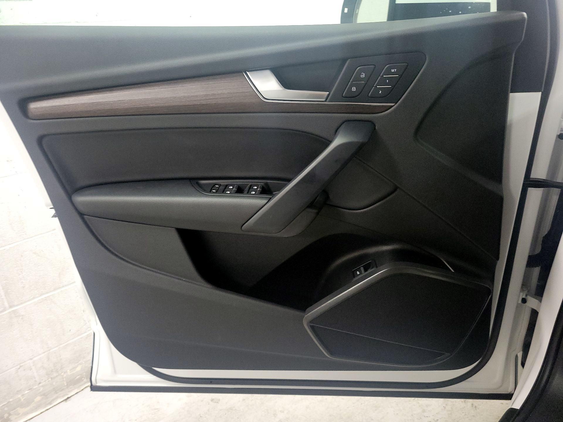 Thumbnail: 2021 Audi Q5 - 12