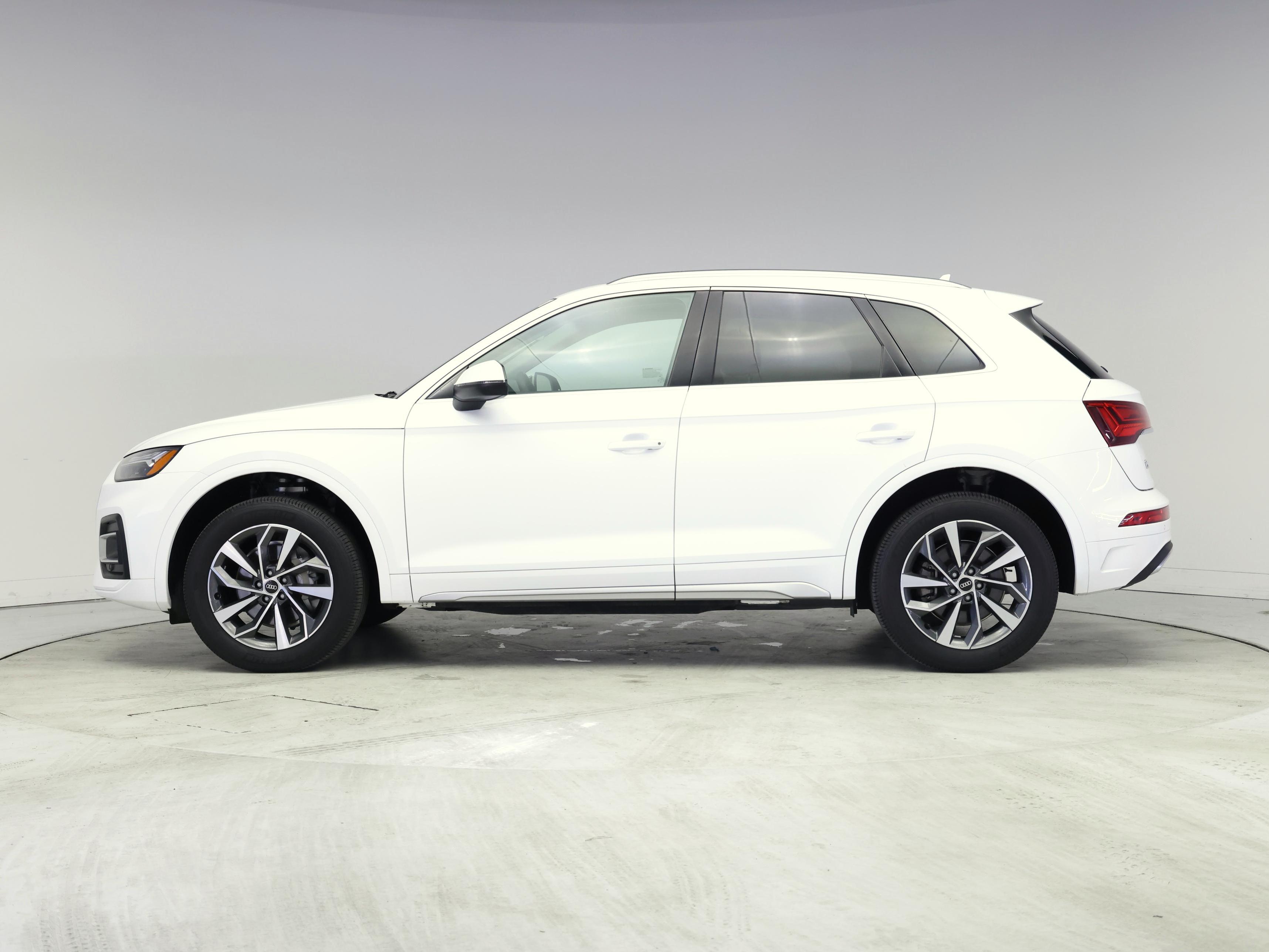 Thumbnail: 2021 Audi Q5 - 3