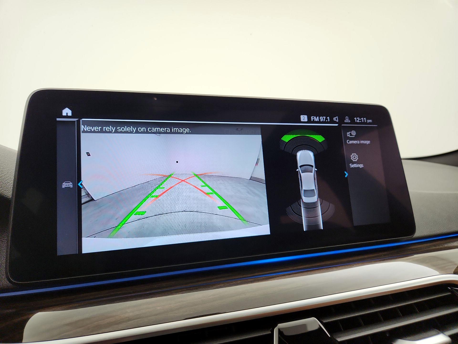 Thumbnail: 2021 BMW 5 Series - 15