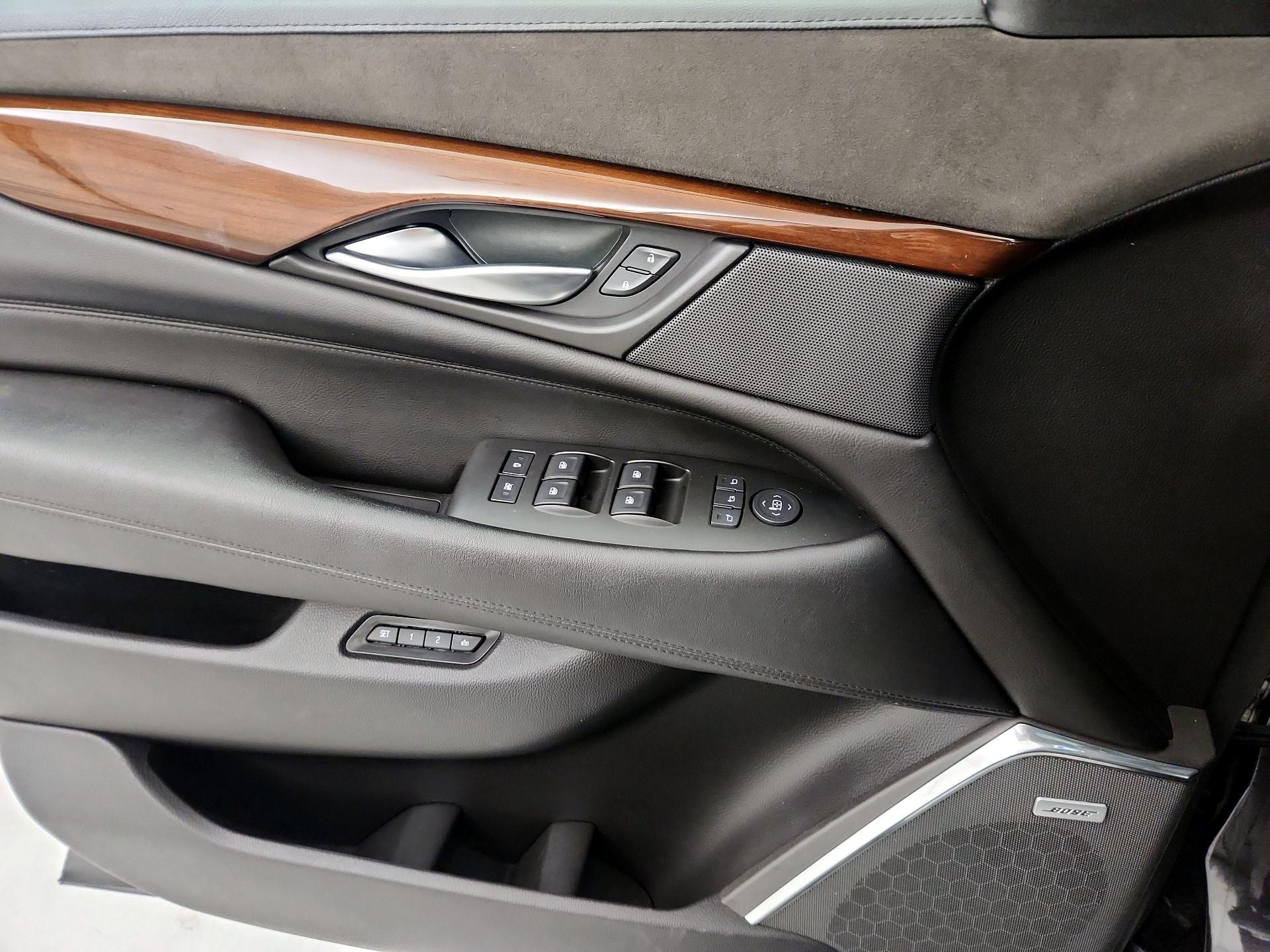 Thumbnail: 2017 Cadillac Escalade - 12