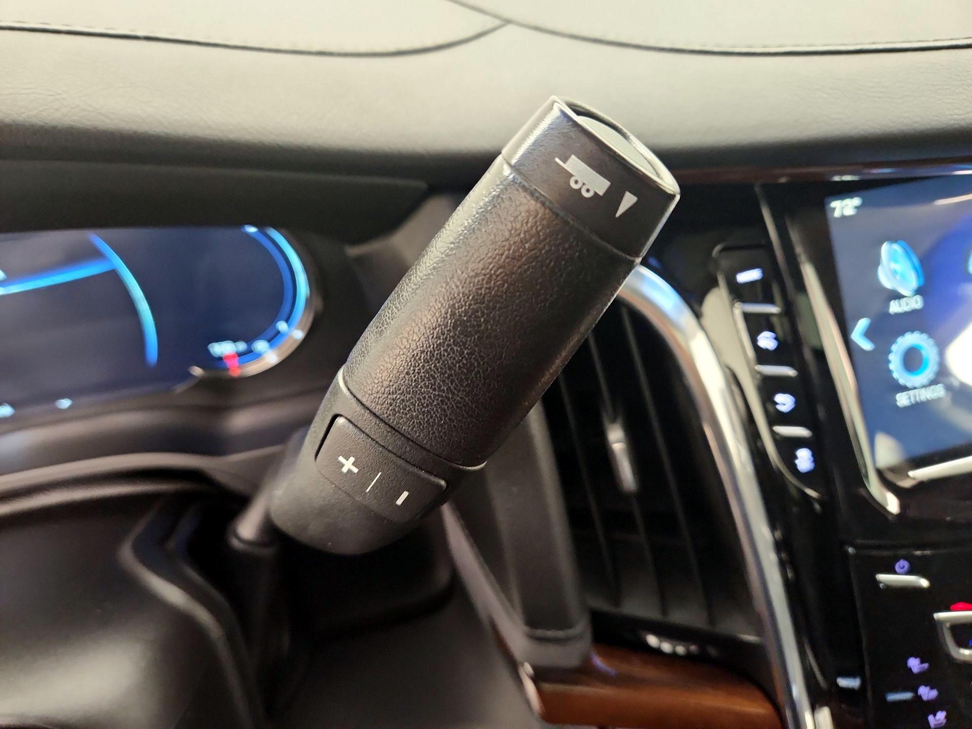 Thumbnail: 2017 Cadillac Escalade - 18