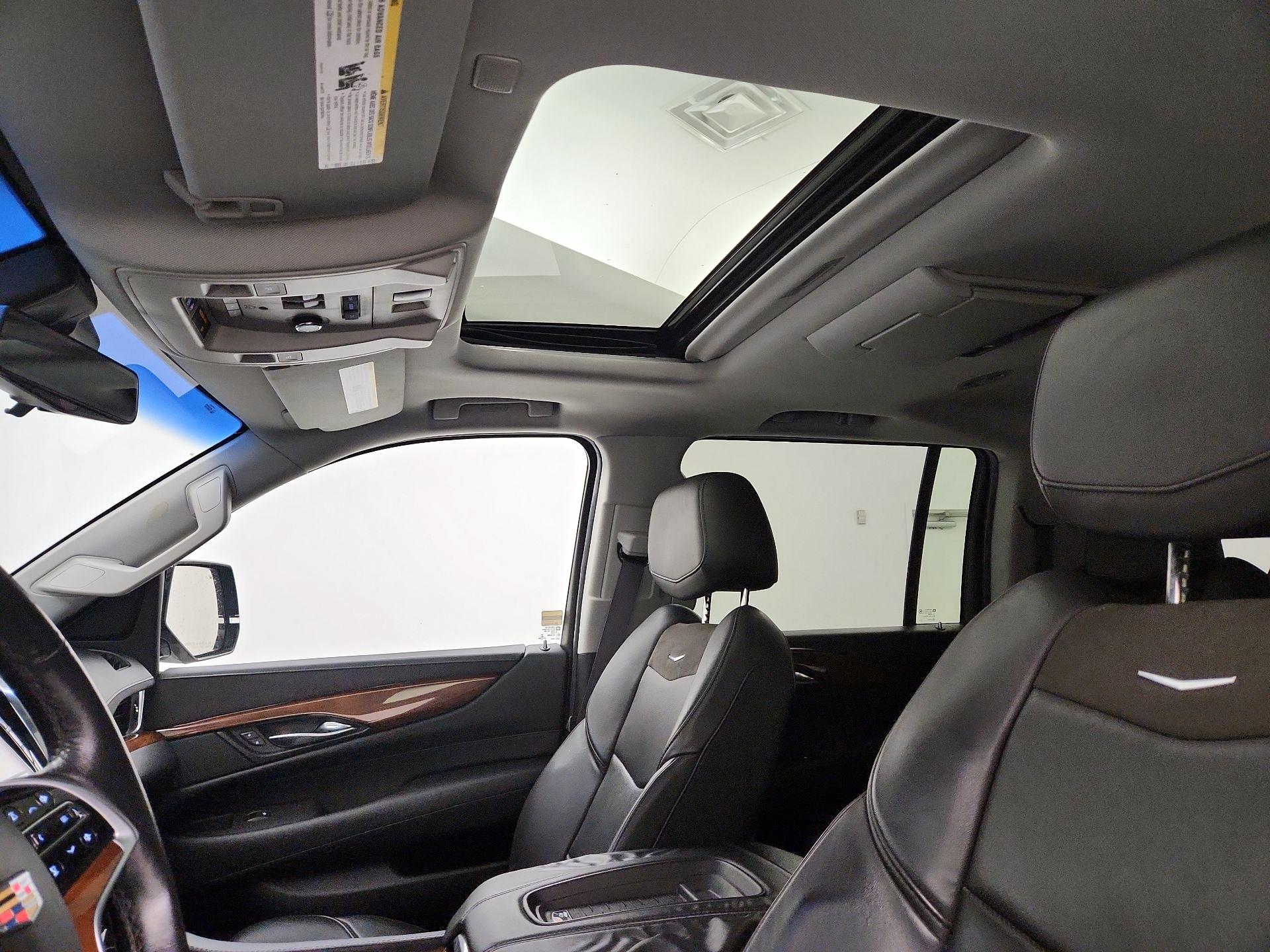 Thumbnail: 2017 Cadillac Escalade - 20