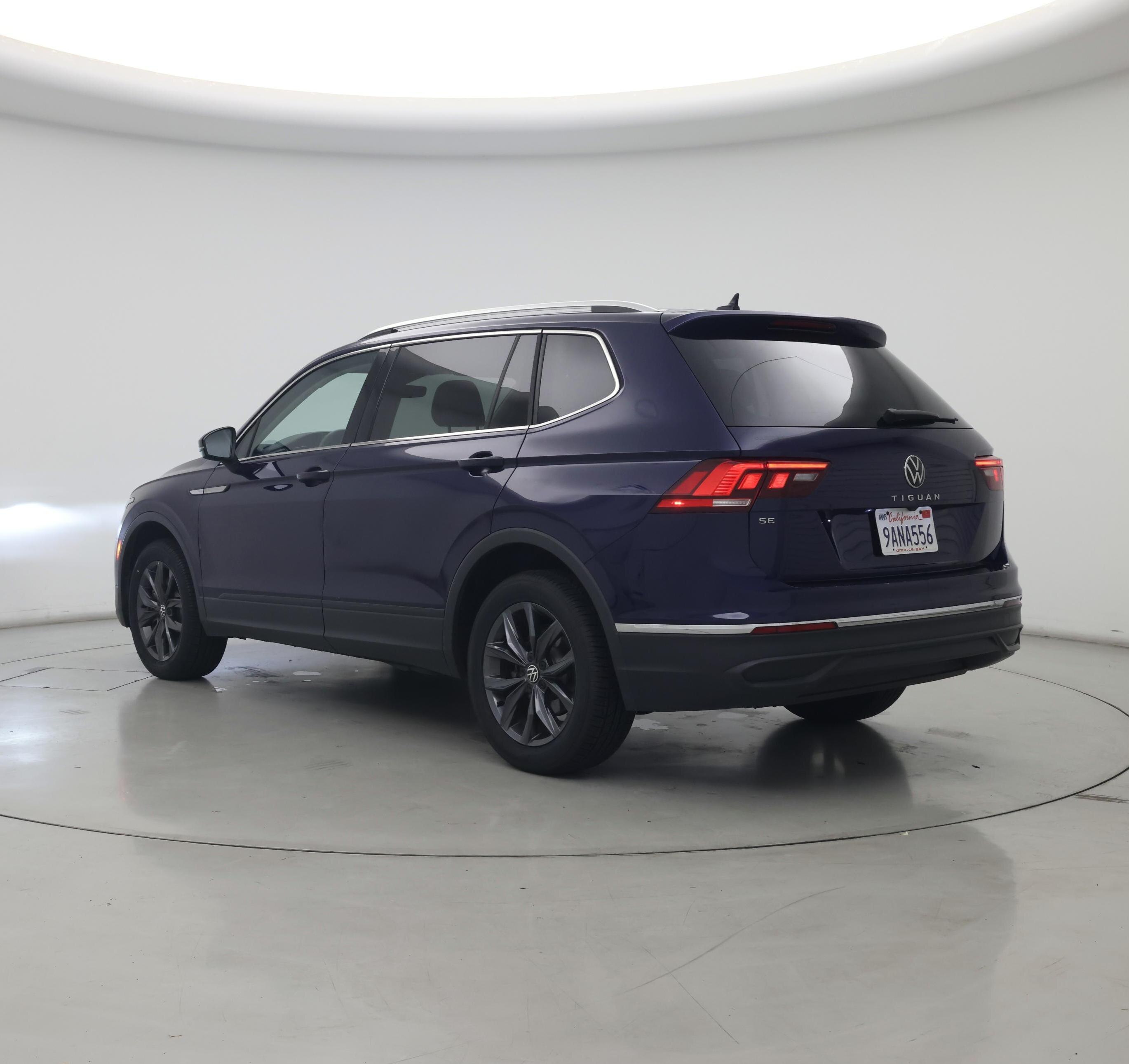 Thumbnail: 2022 Volkswagen Tiguan - 2