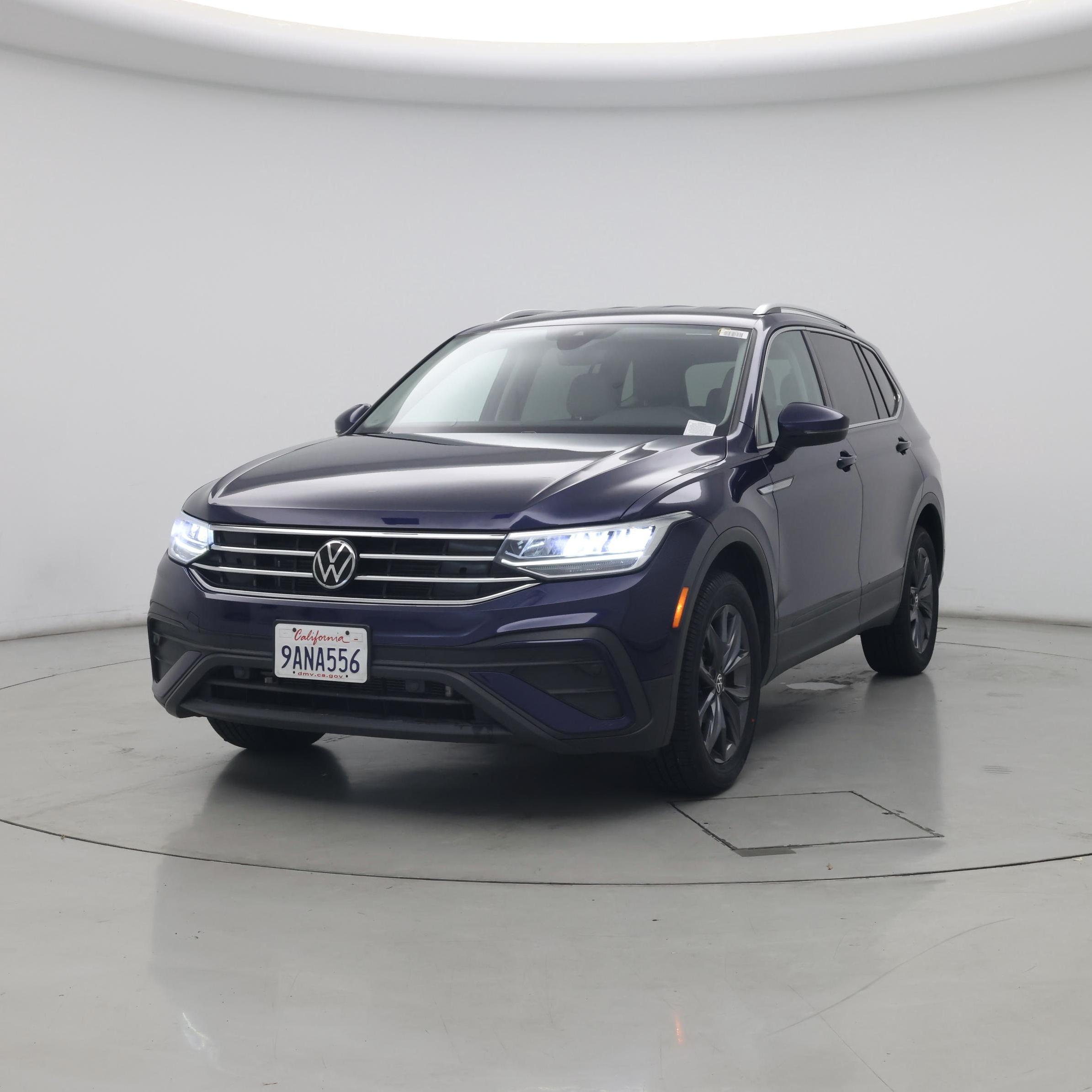 Thumbnail: 2022 Volkswagen Tiguan - 4