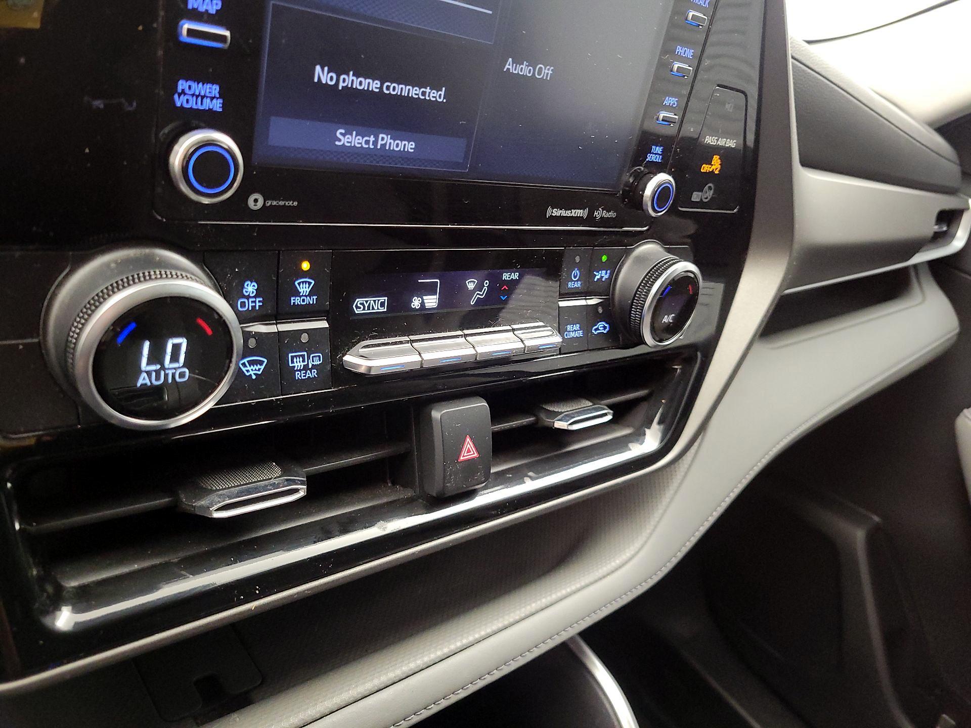 Thumbnail: 2022 Toyota Highlander - 16