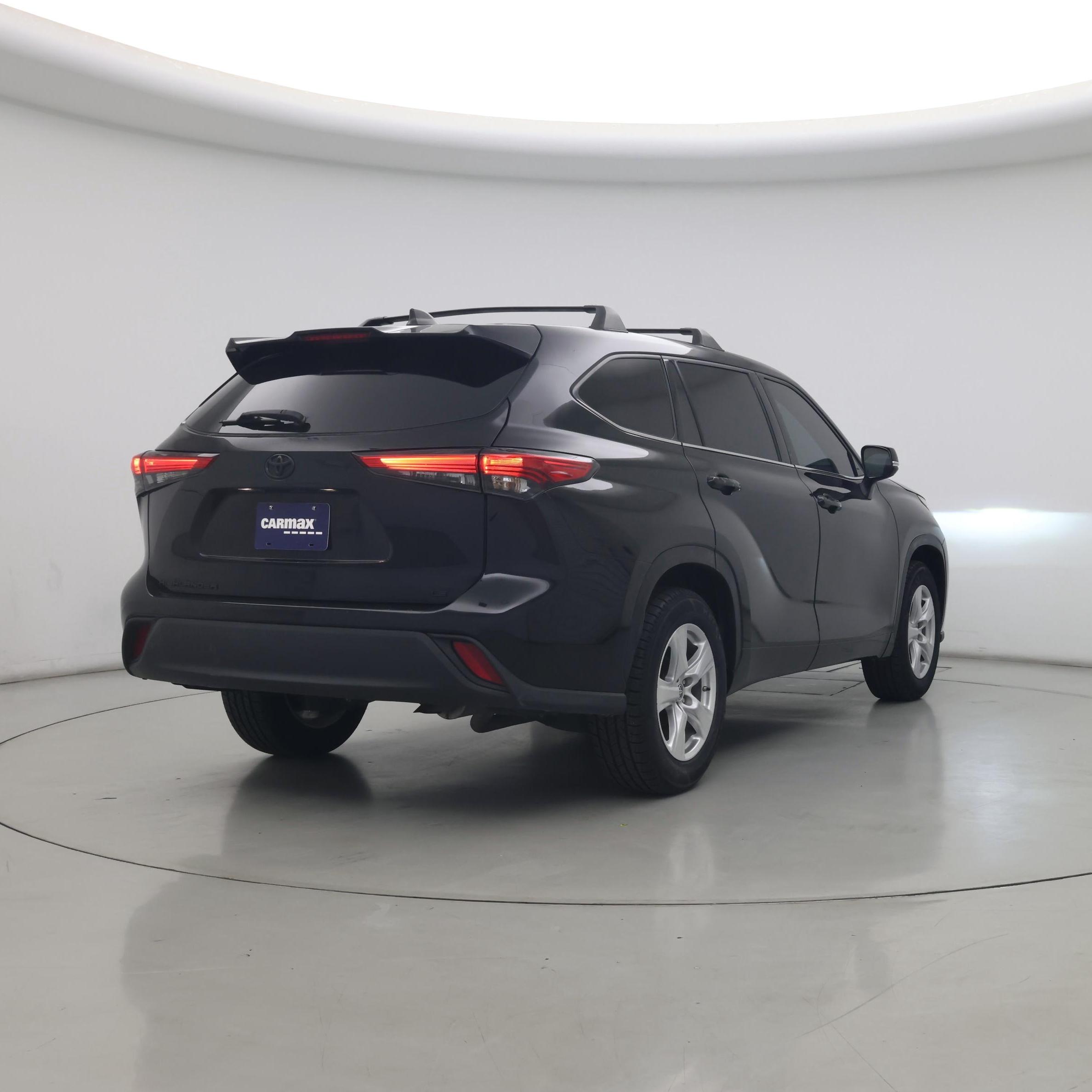 Thumbnail: 2022 Toyota Highlander - 8