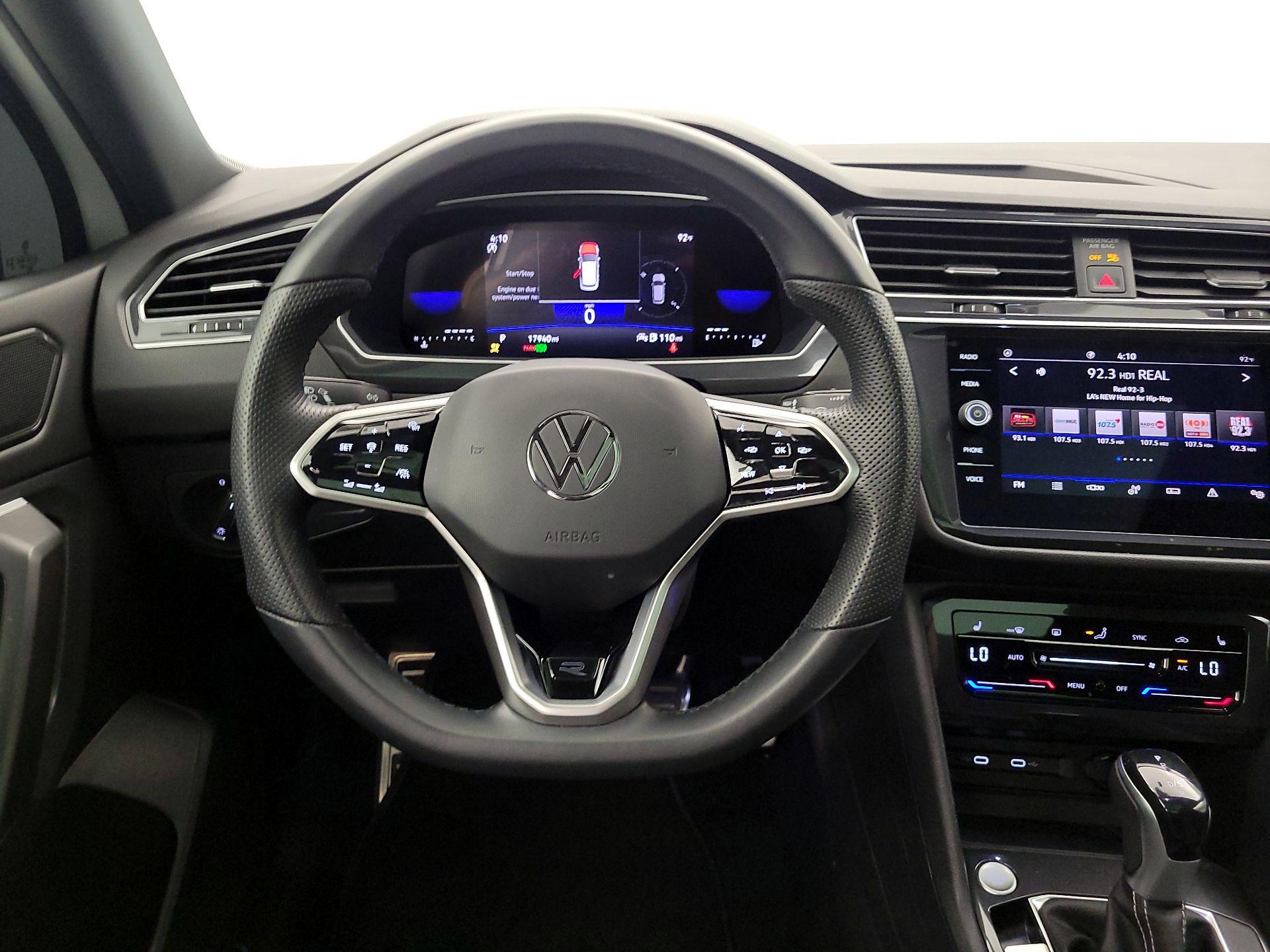 Thumbnail: 2023 Volkswagen Tiguan - 10
