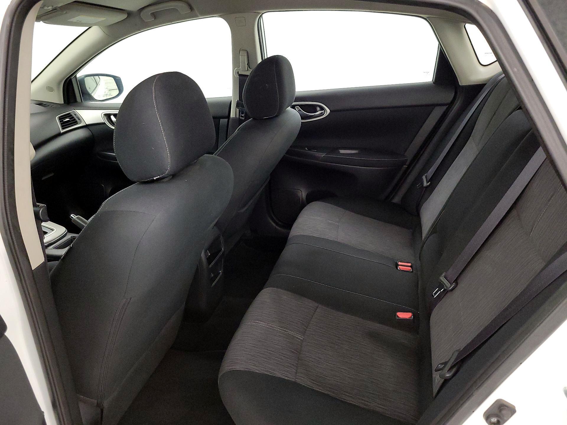 Thumbnail: 2014 Nissan Sentra - 20