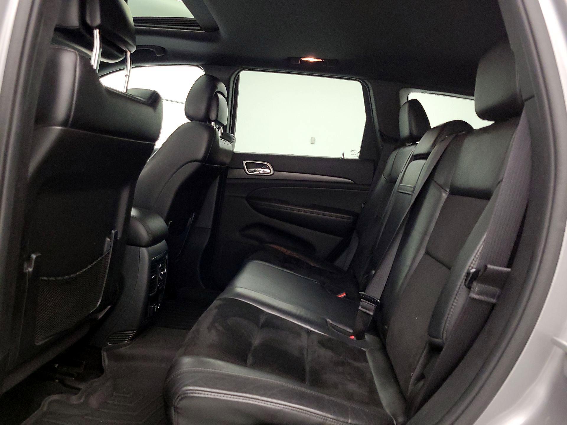 Thumbnail: 2015 Jeep Grand Cherokee - 20
