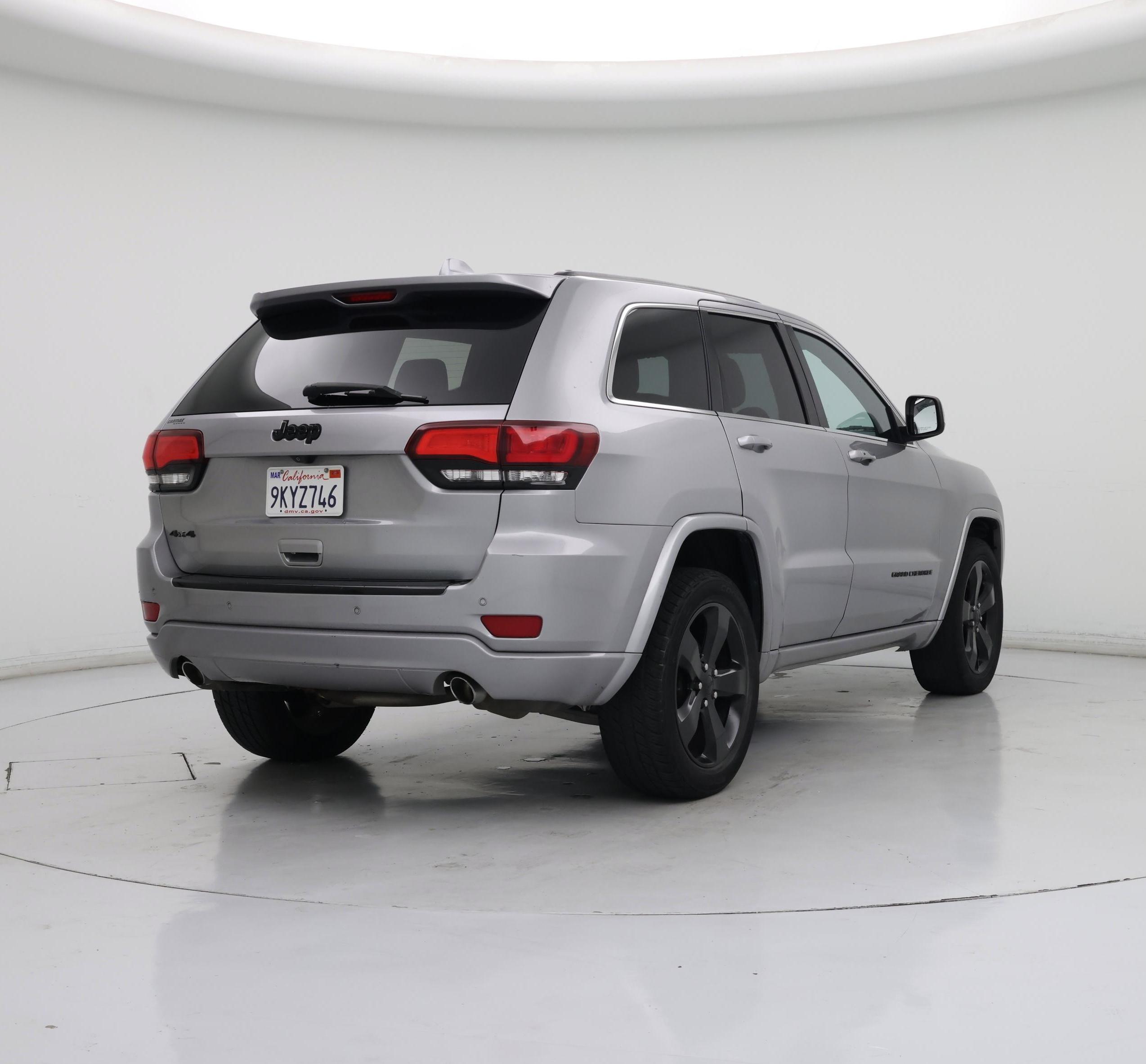 Thumbnail: 2015 Jeep Grand Cherokee - 8
