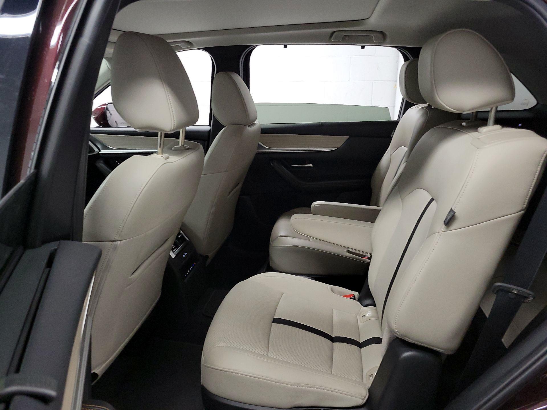 Thumbnail: 2024 Mazda CX-90 - 18