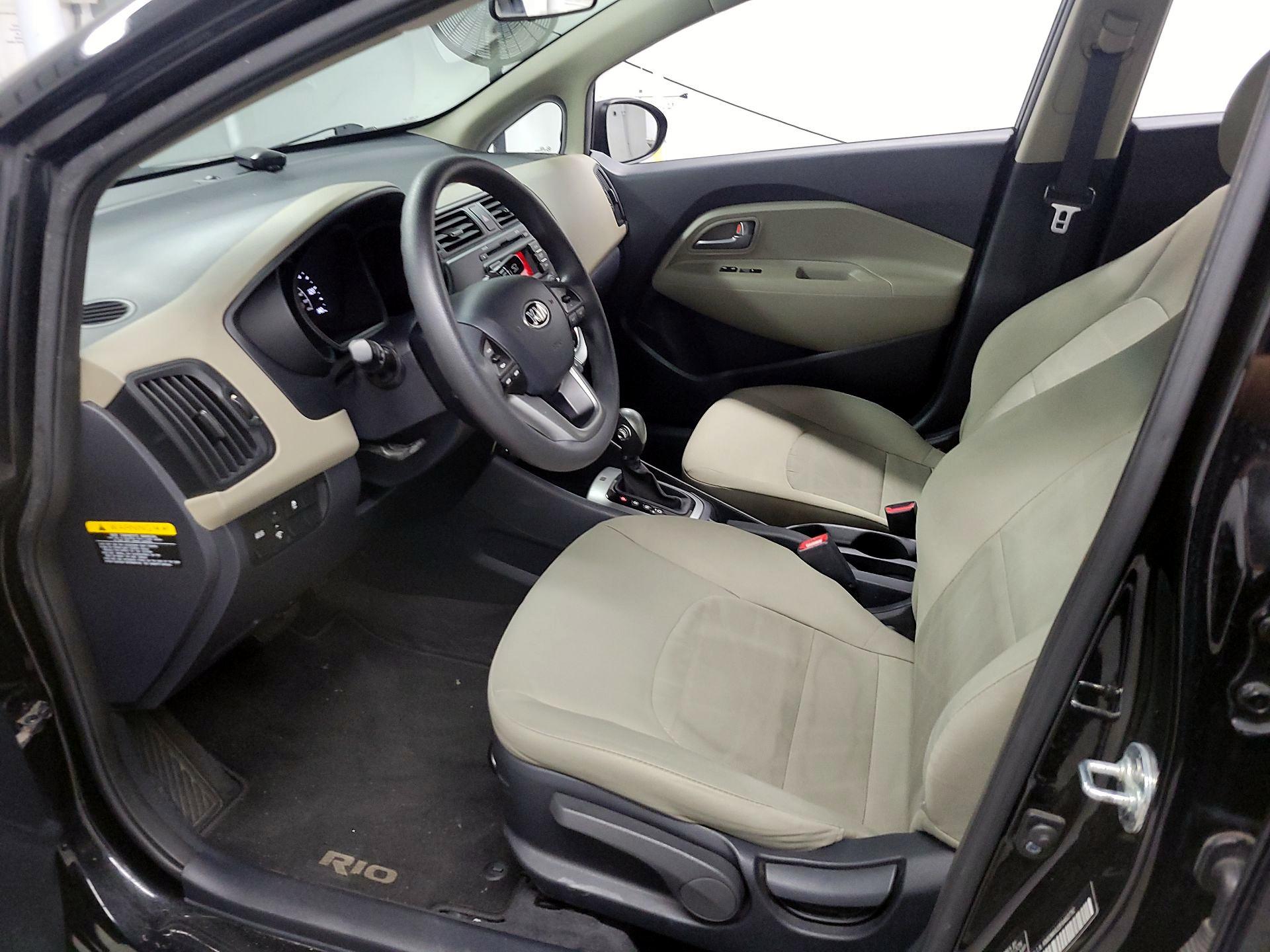 Thumbnail: 2015 Kia Rio - 11