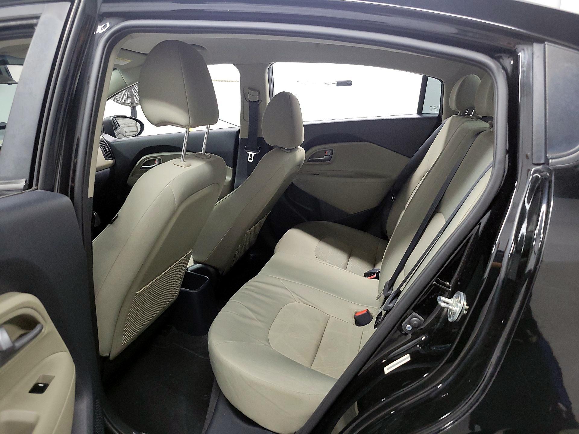 Thumbnail: 2015 Kia Rio - 17