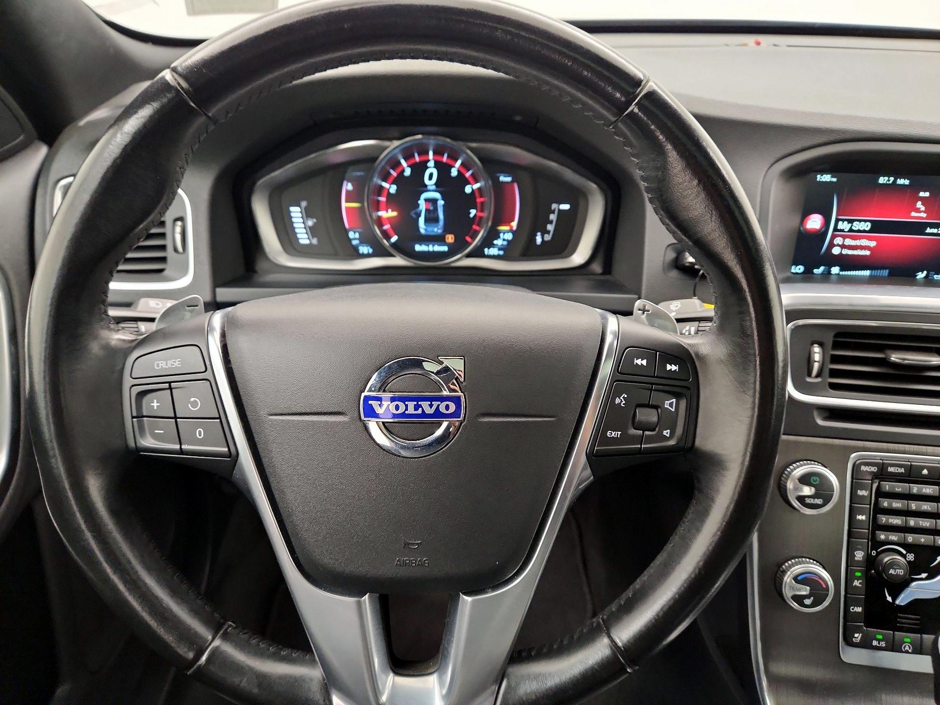 Thumbnail: 2015 Volvo S60 - 10