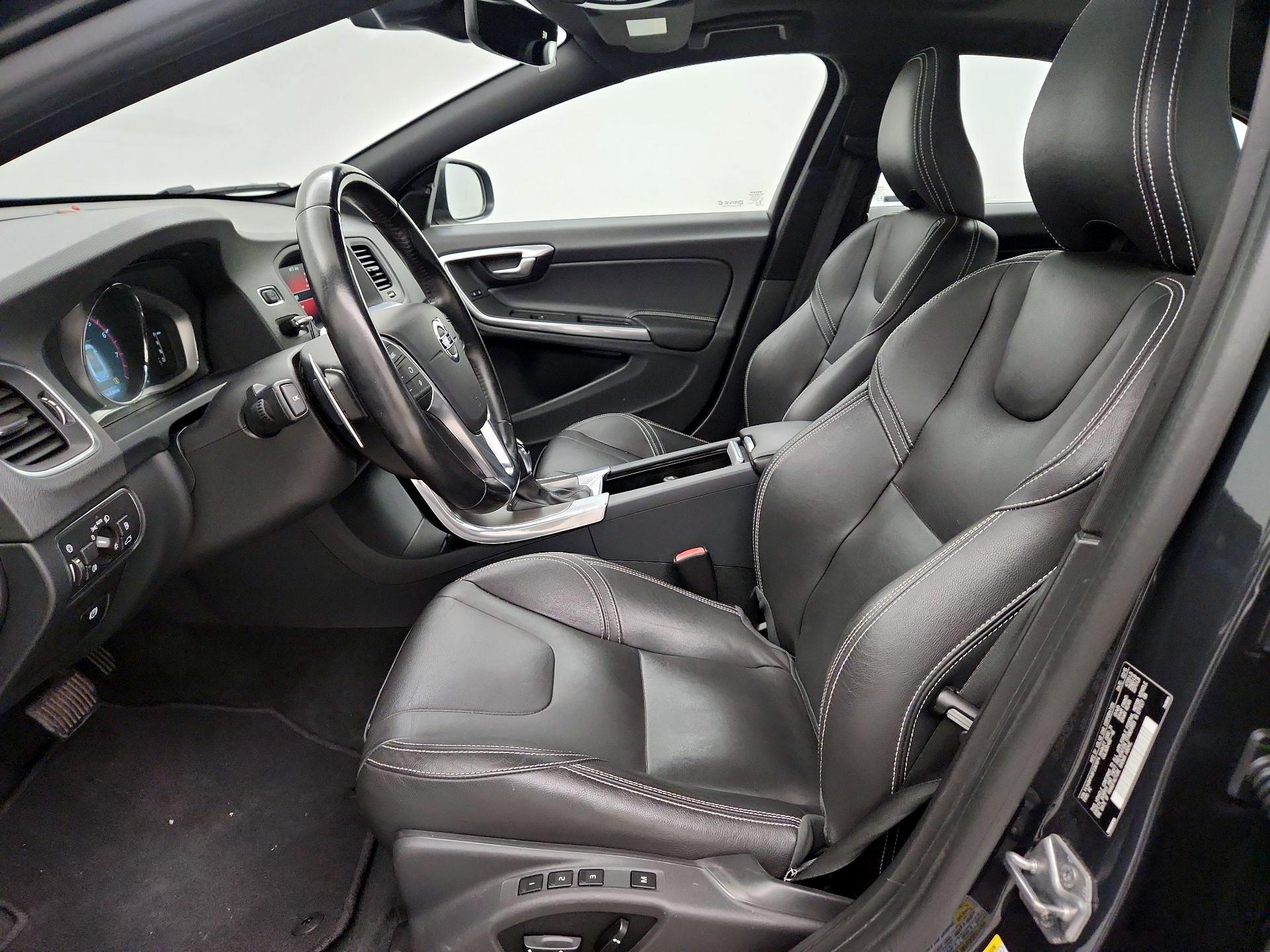 Thumbnail: 2015 Volvo S60 - 11