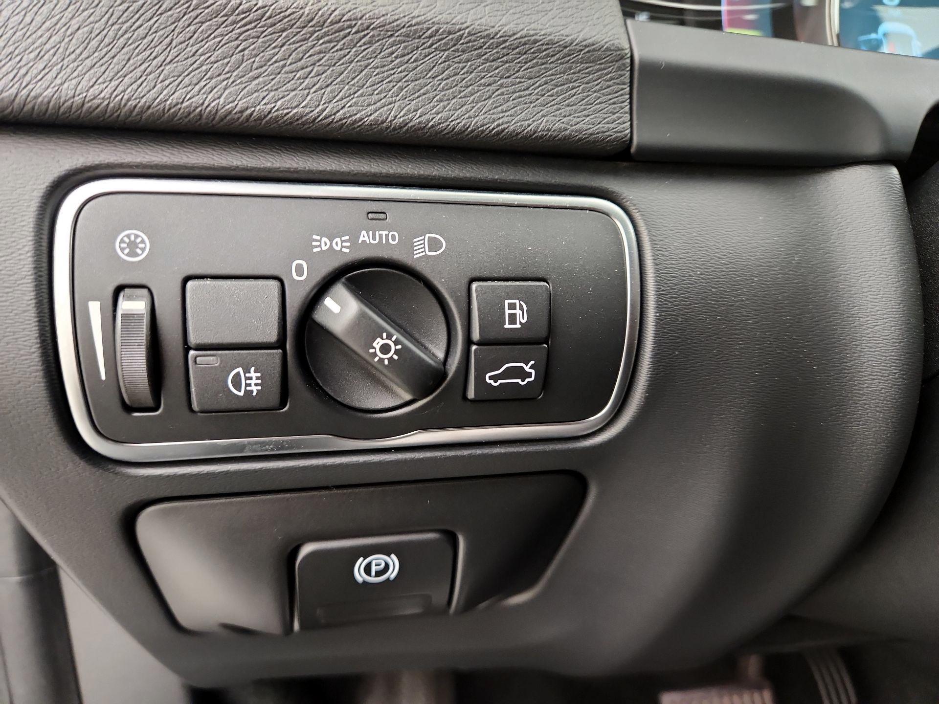Thumbnail: 2015 Volvo S60 - 13