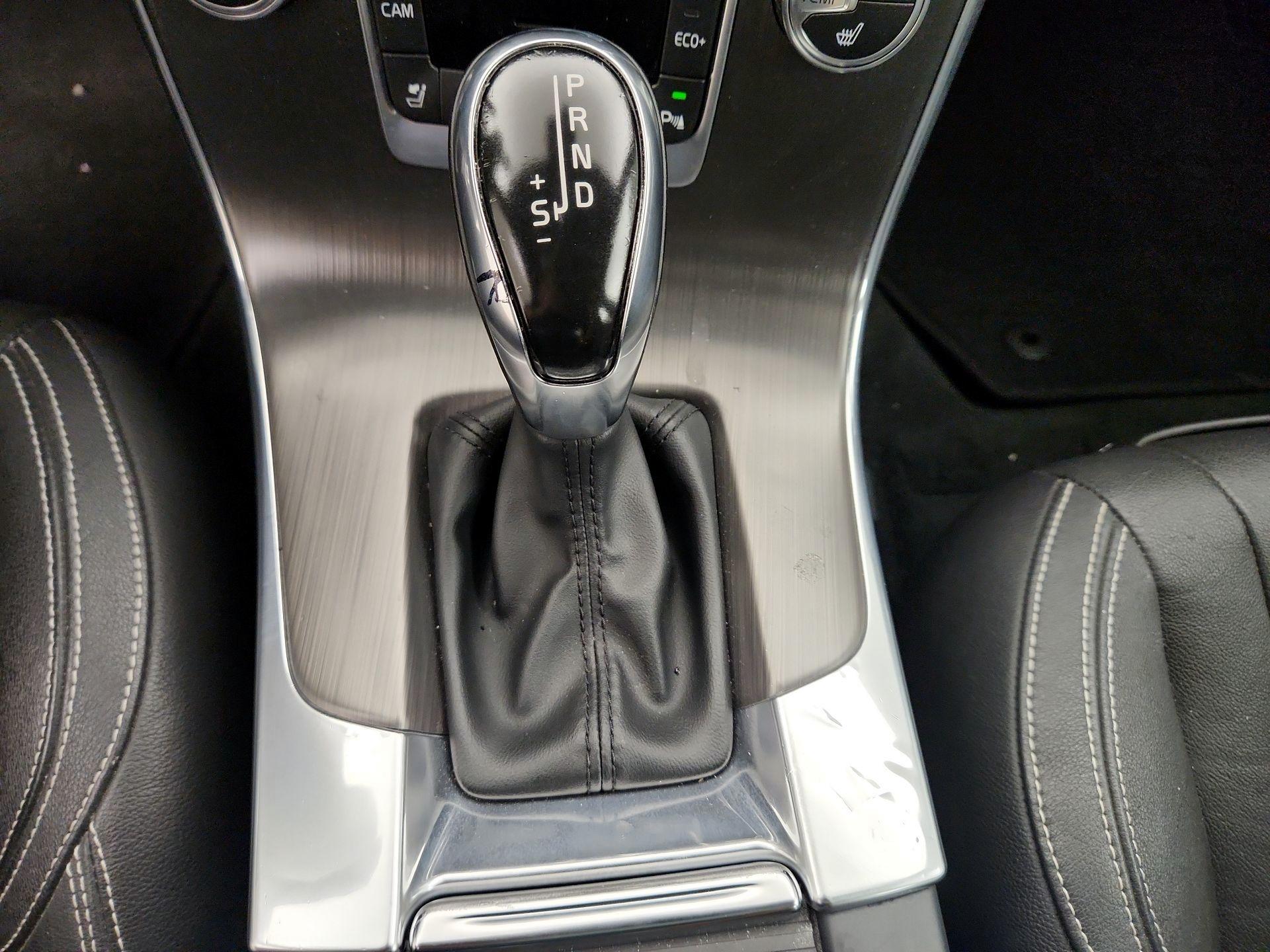 Thumbnail: 2015 Volvo S60 - 17