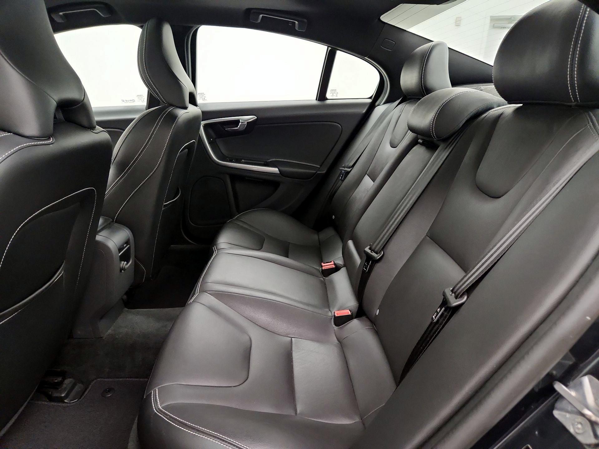 Thumbnail: 2015 Volvo S60 - 19