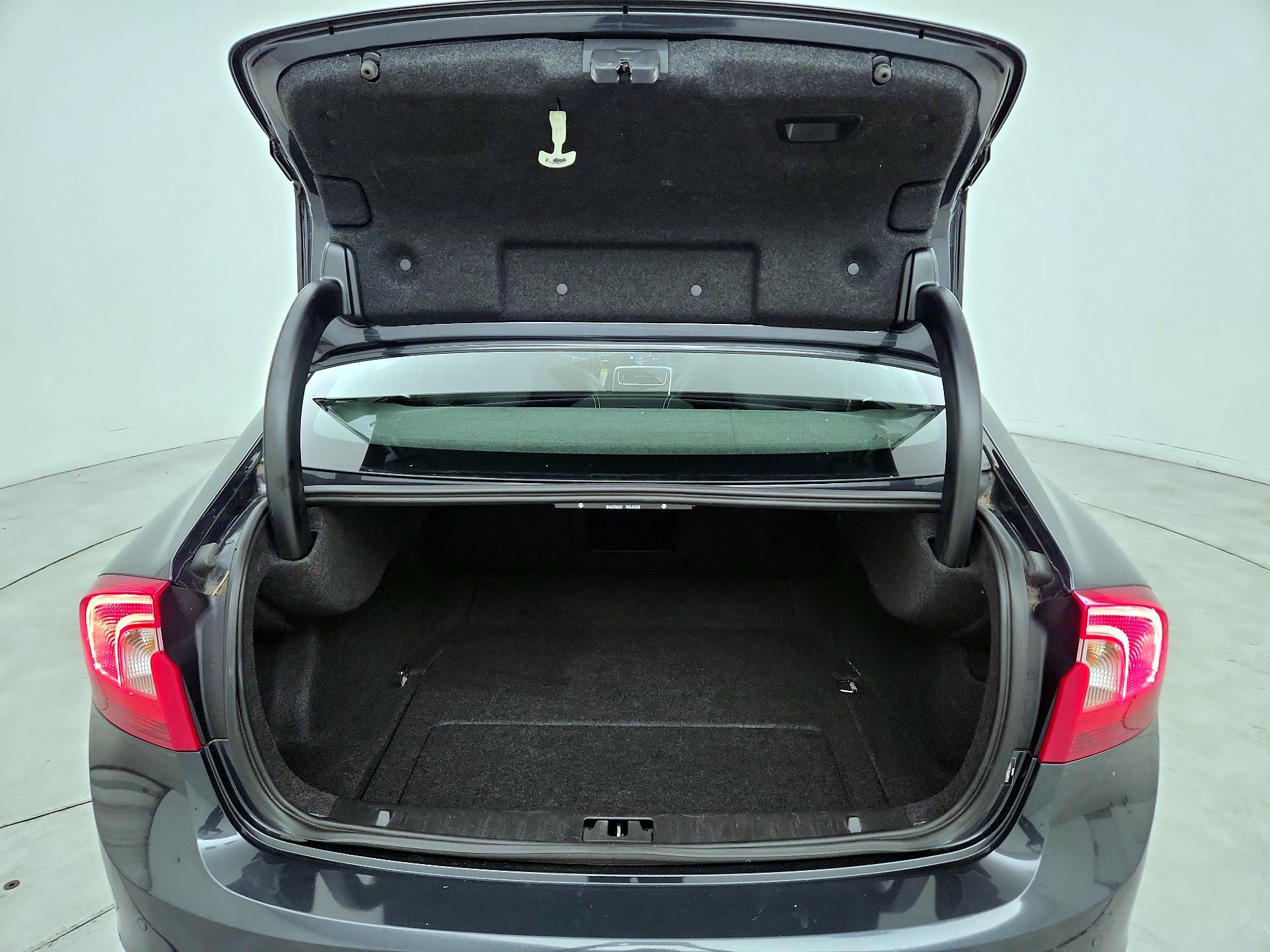 Thumbnail: 2015 Volvo S60 - 20