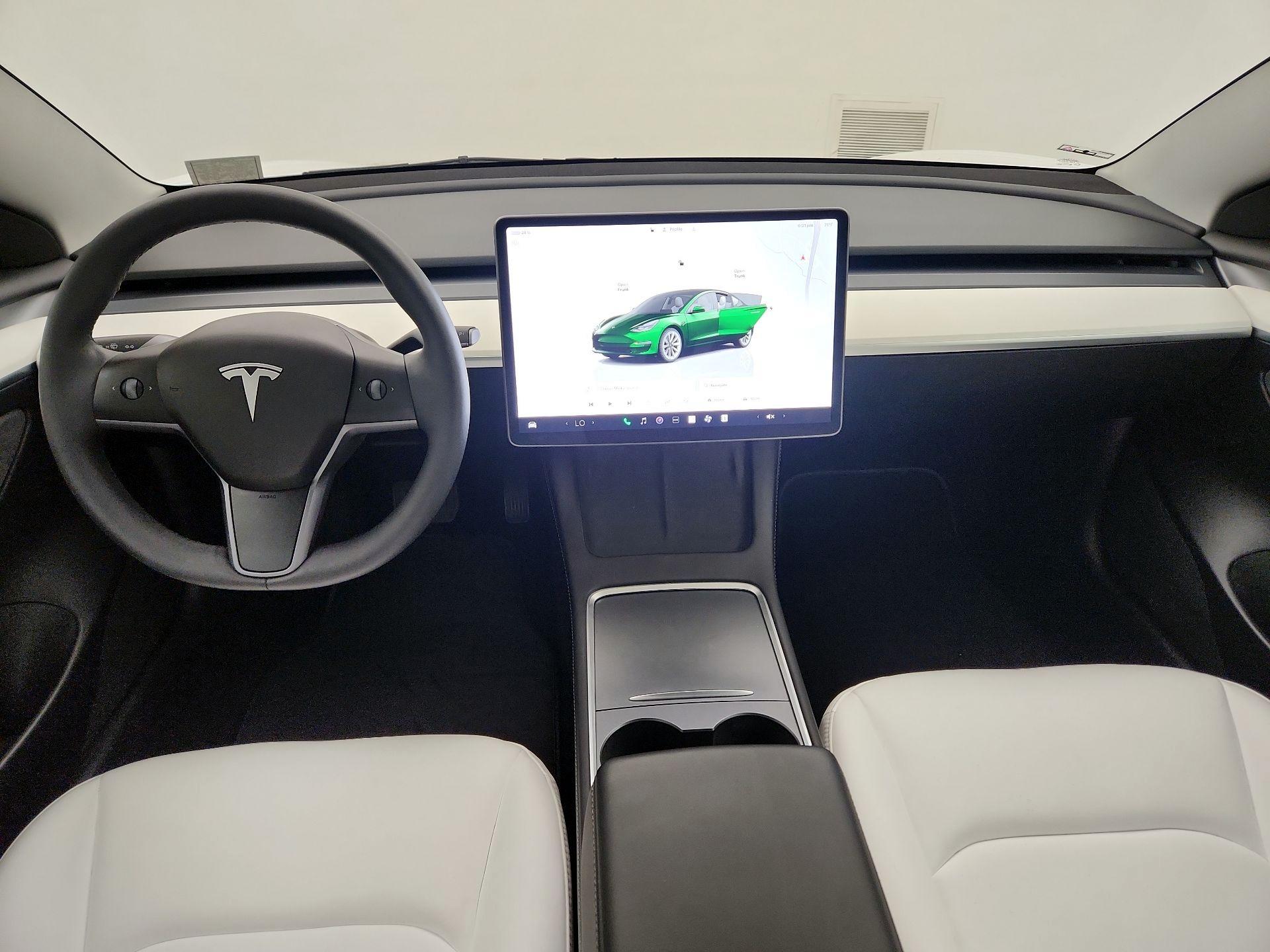 Thumbnail: 2023 Tesla Model 3 - 9